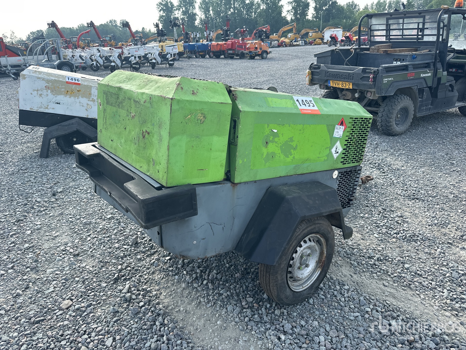General Appearance with Picture, Right Rear Corner