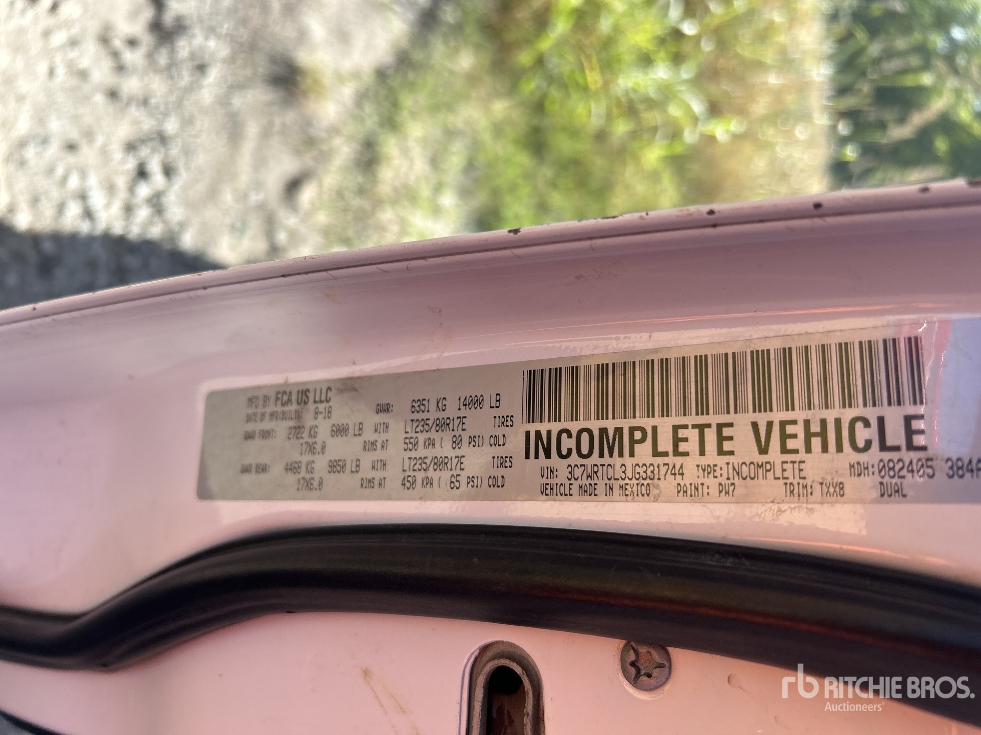 General Appearance with Numéro de série/Numéro d'identification du véhicule automobile