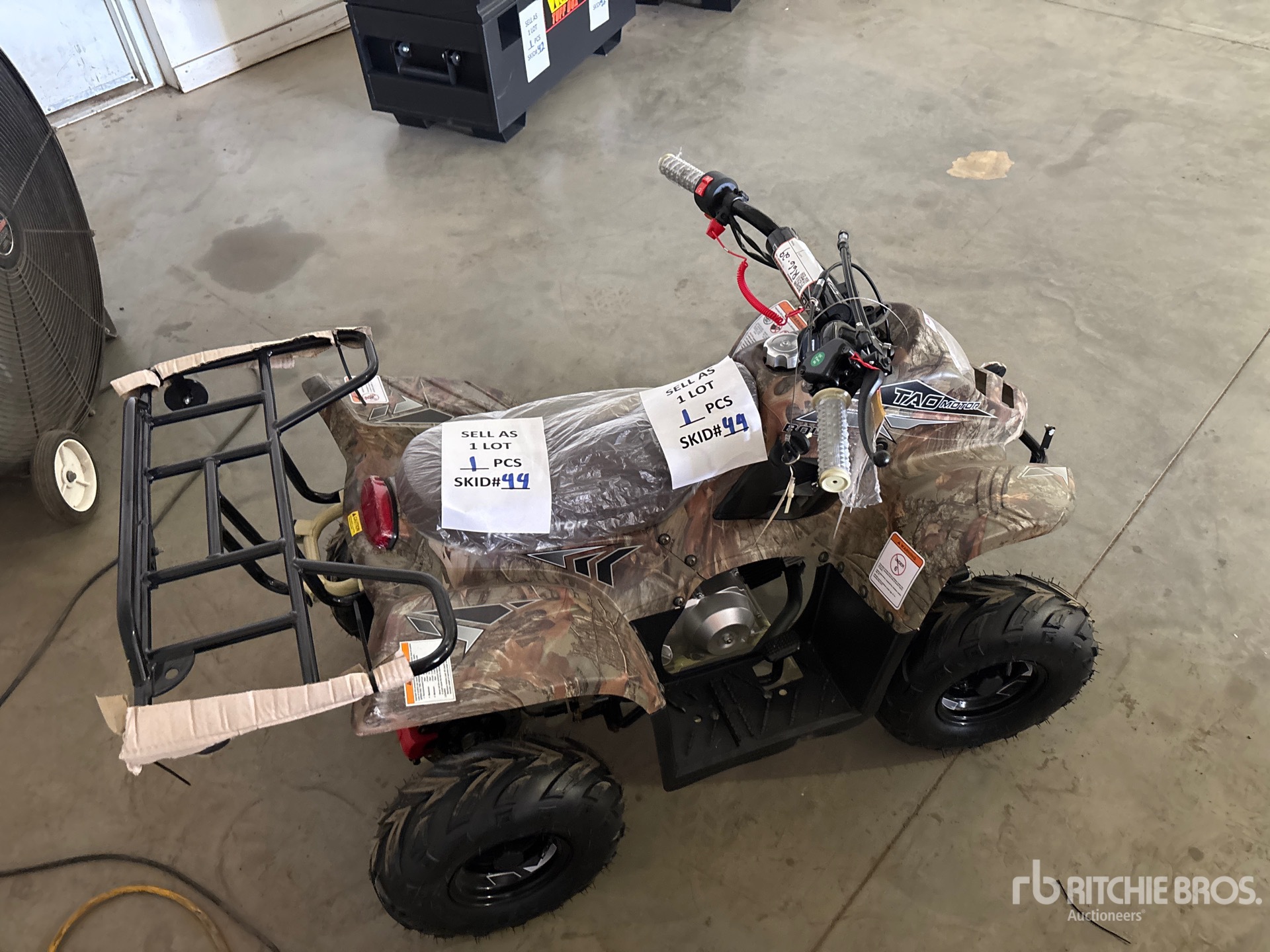 General Appearance with Picture, Right Rear Corner