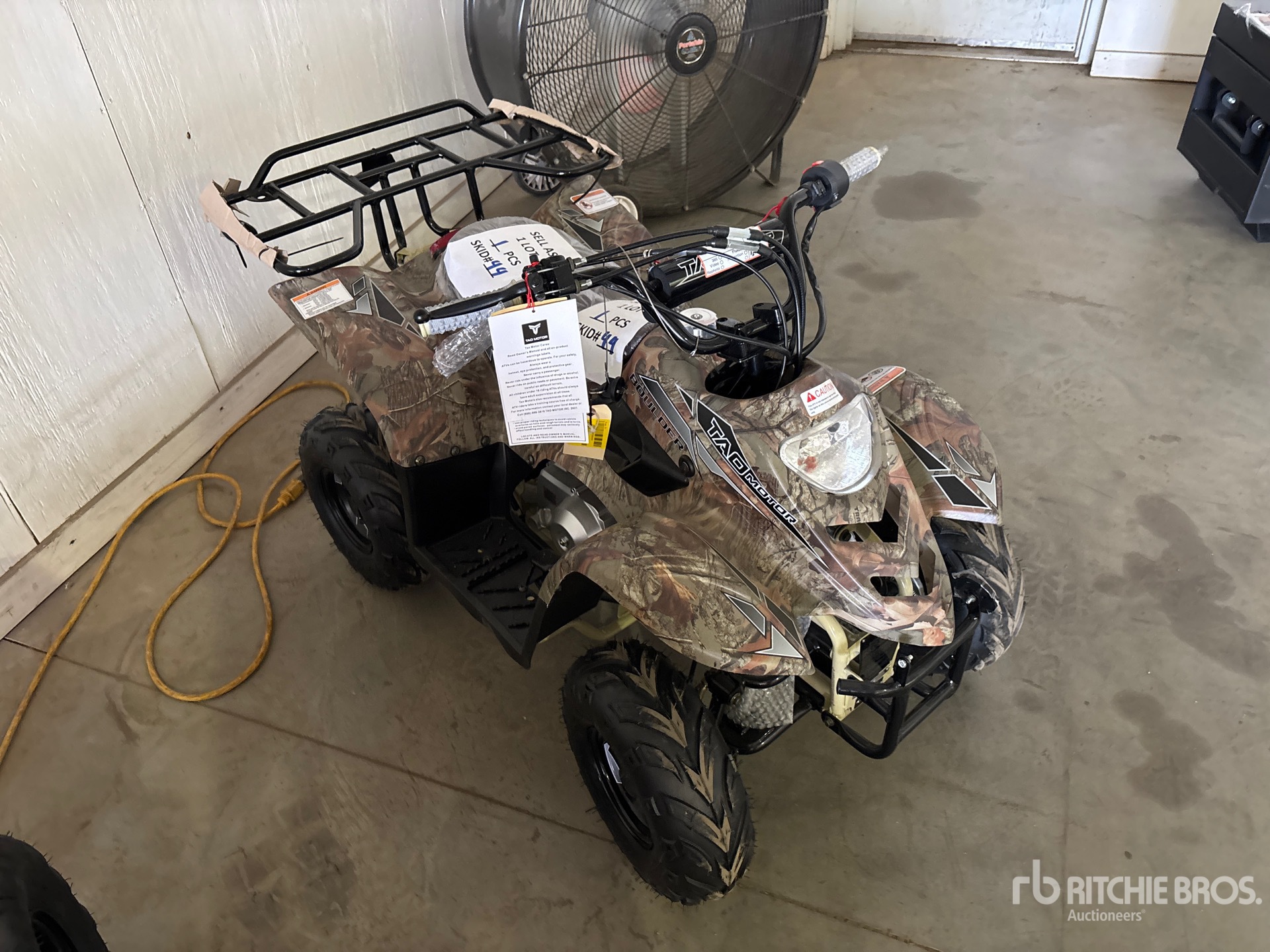 General Appearance with Picture, Right Front Corner