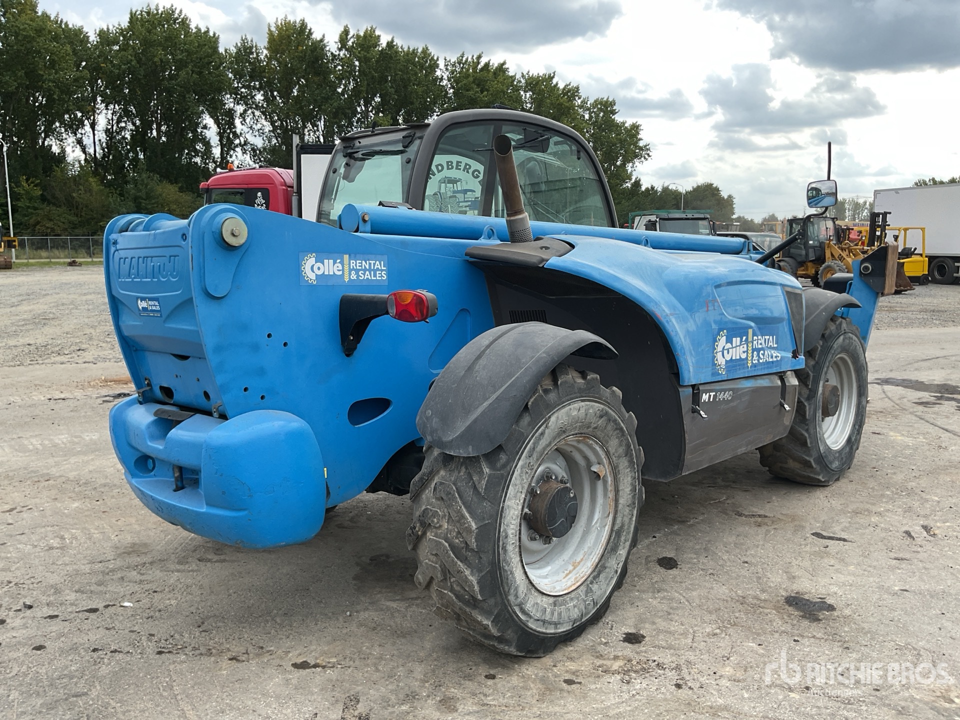 General Appearance with Picture, Right Rear Corner