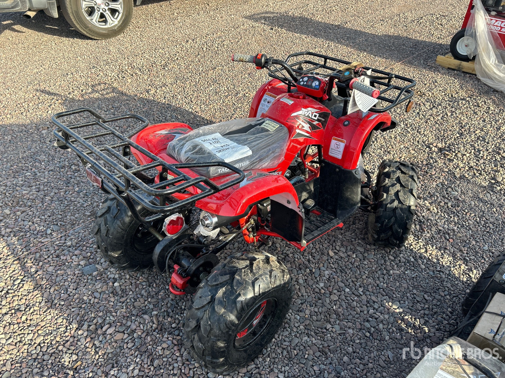 General Appearance with Picture, Right Rear Corner