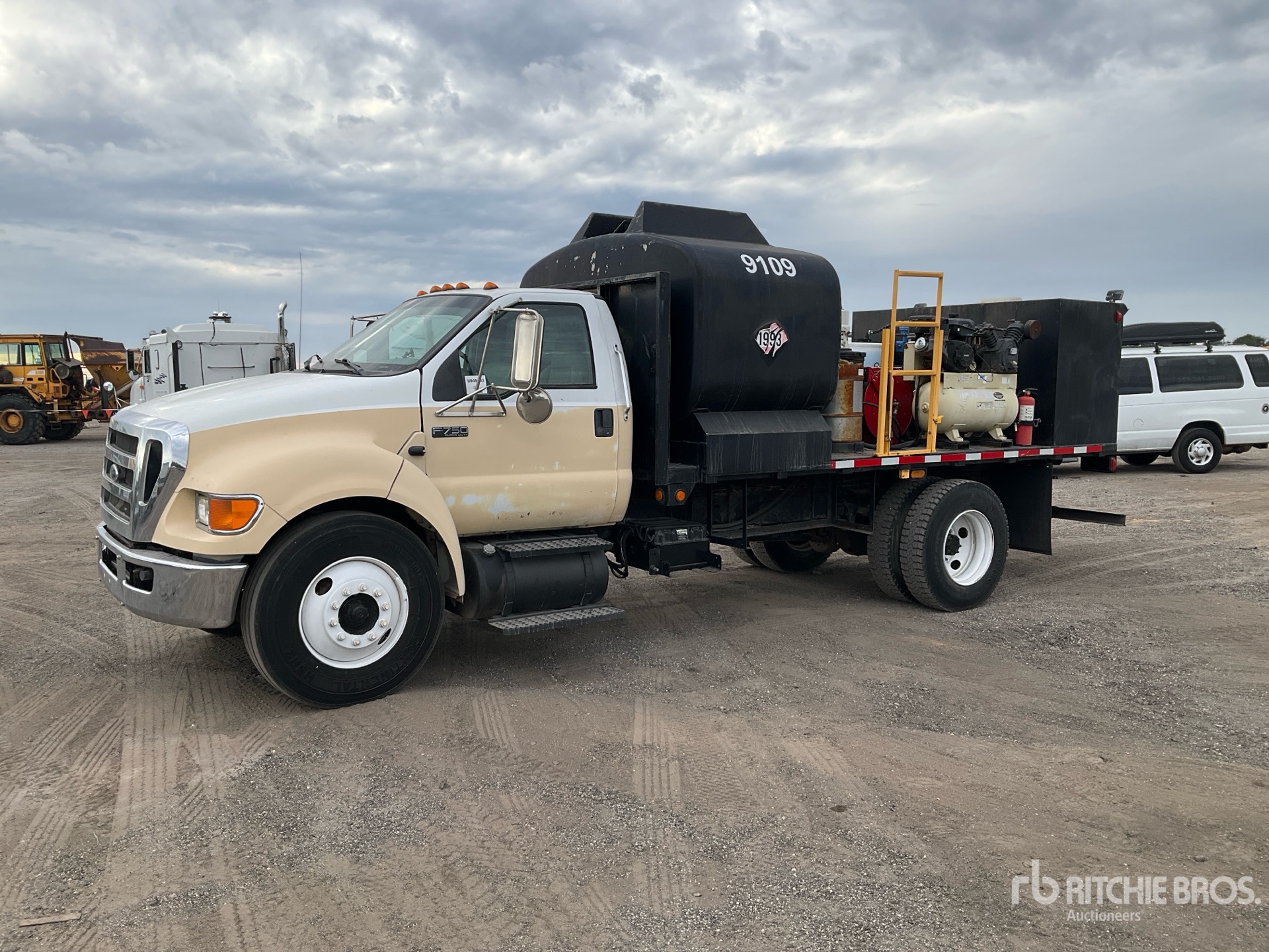 Aspect général with Image, coin avant gauche