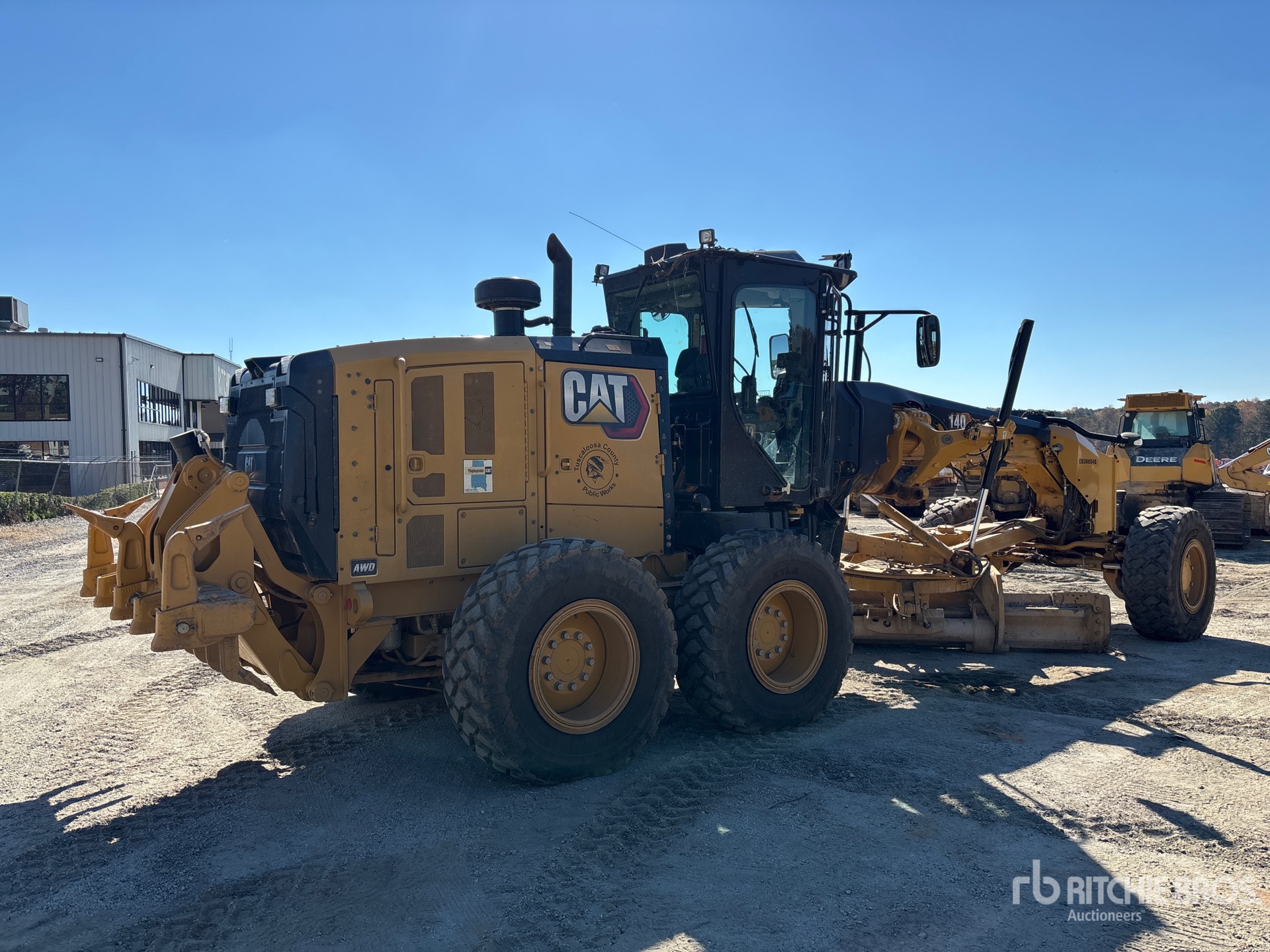 General Appearance with Imagen: esquina trasera derecha