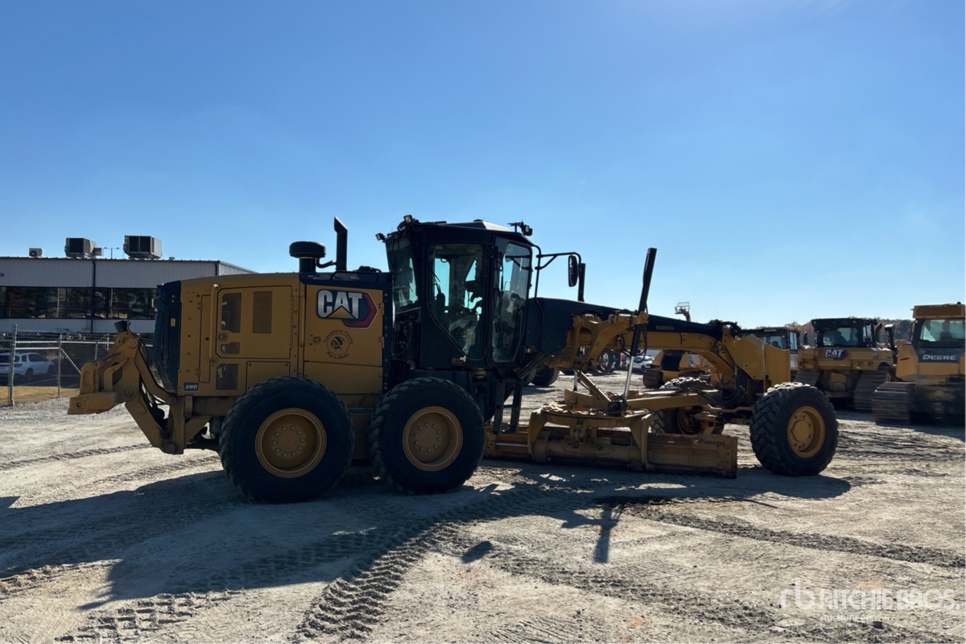 General Appearance with Imagen: esquina trasera derecha