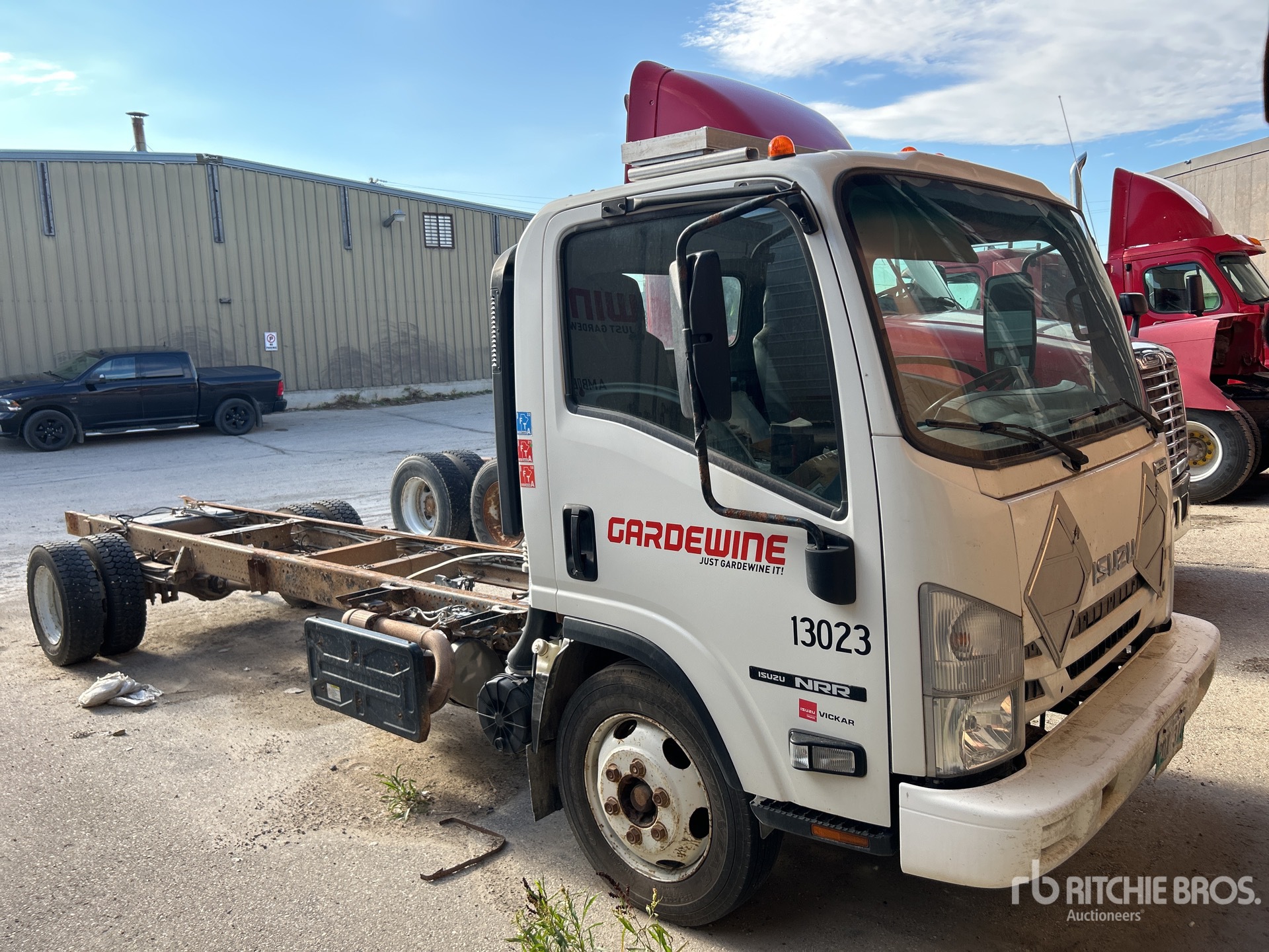 General Appearance with Picture, Right Front Corner
