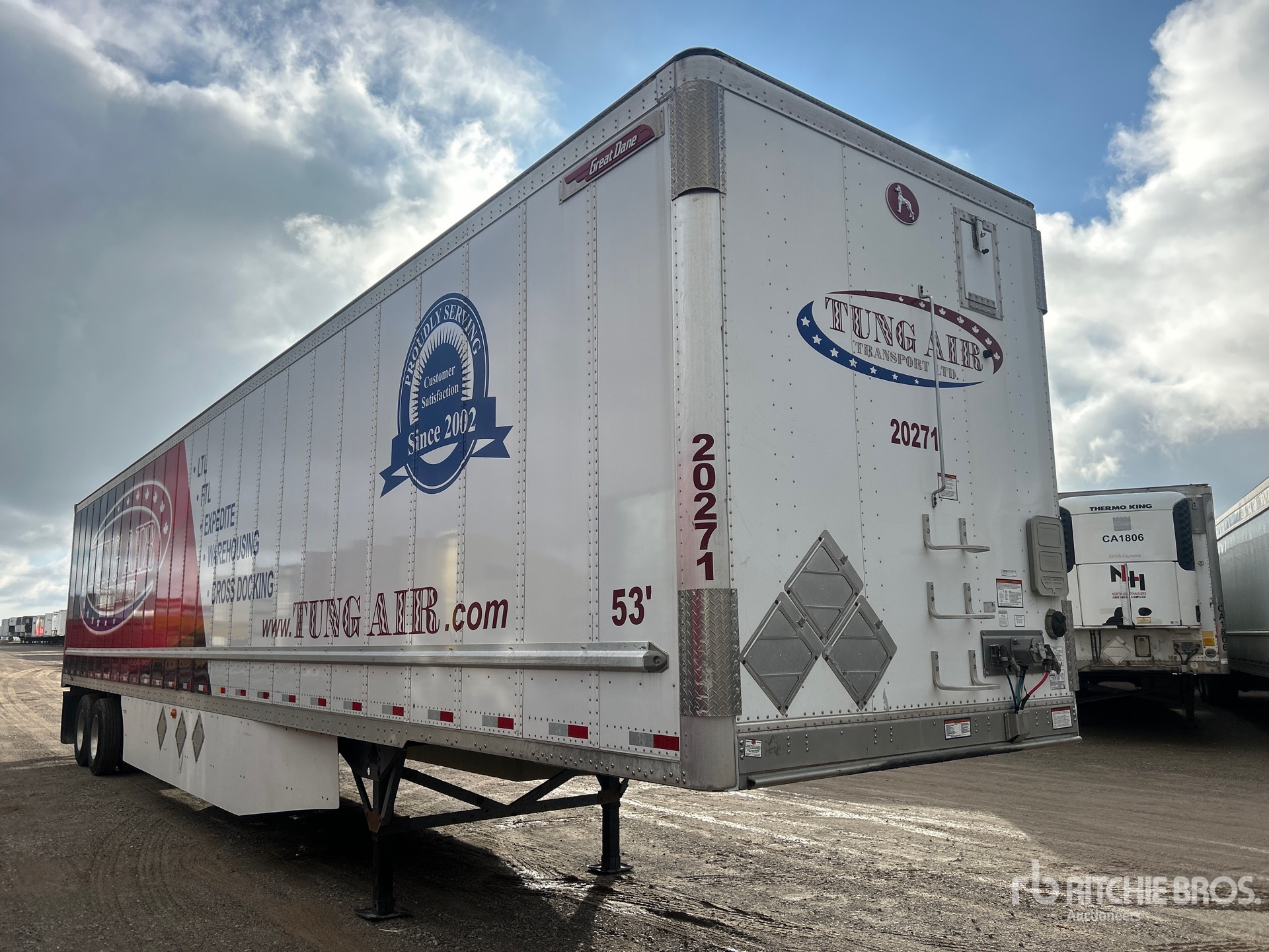 General Appearance with Picture, Right Front Corner