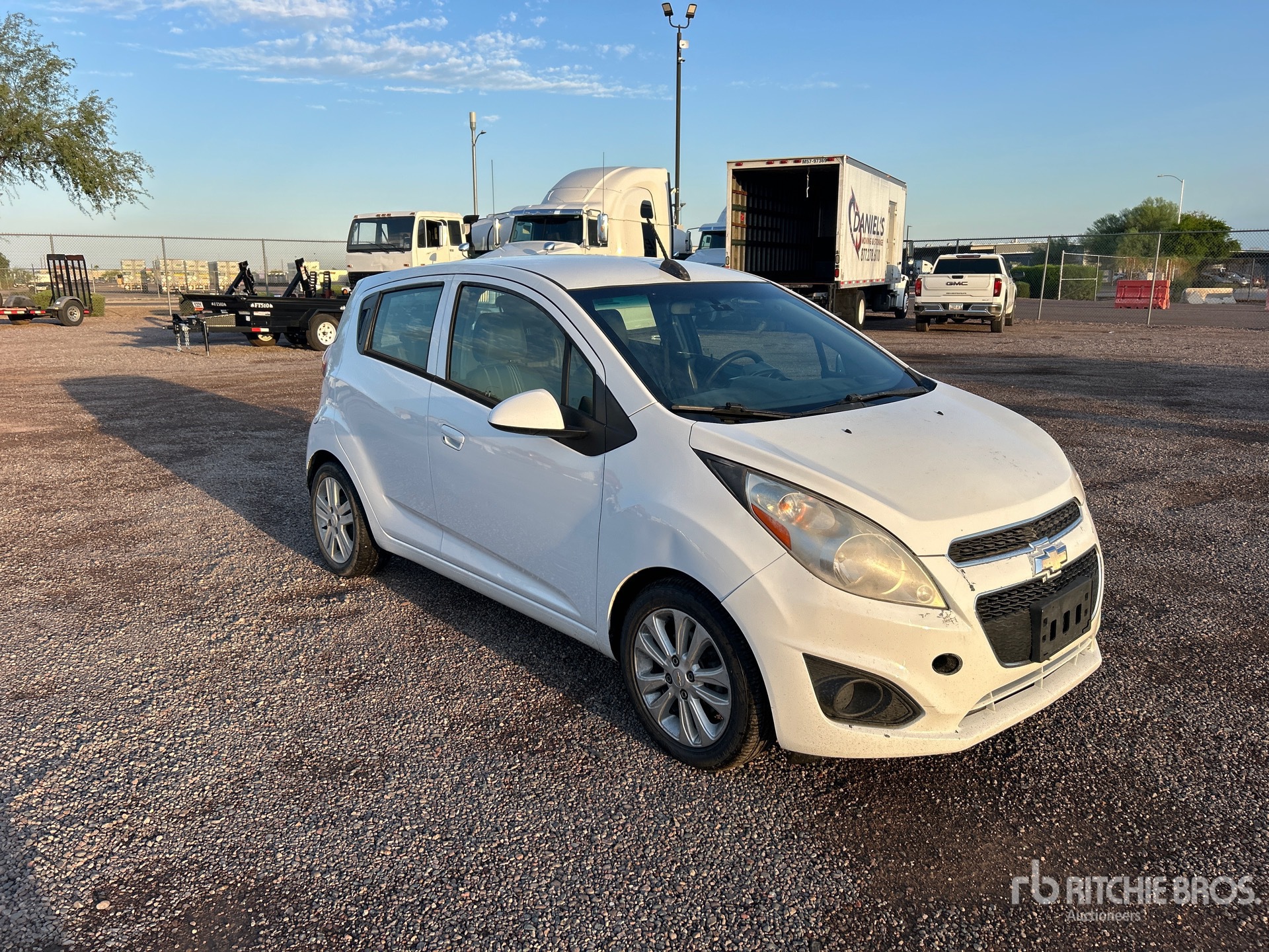 General Appearance with Picture, Right Front Corner