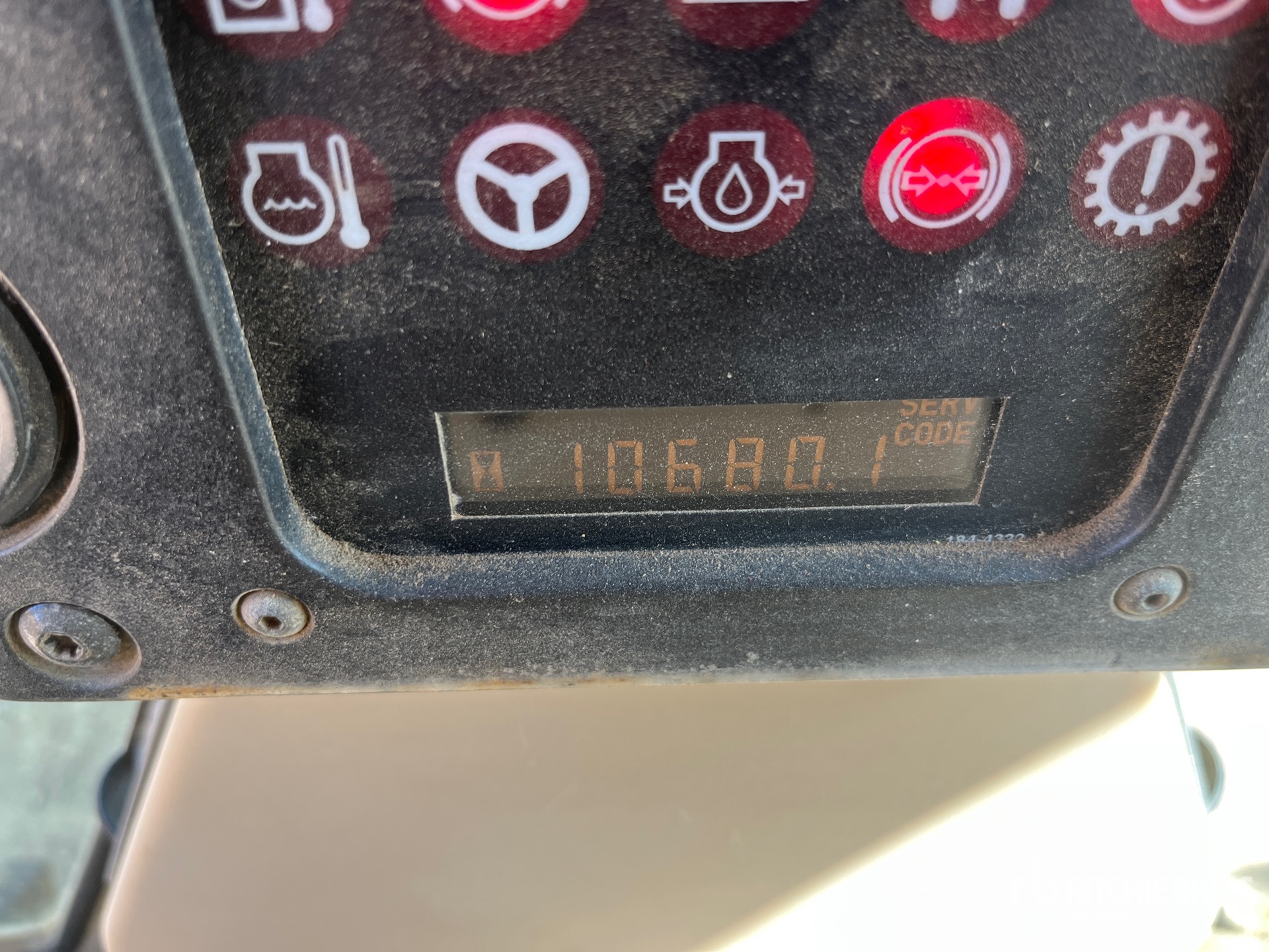 General Appearance with Hour Meter / Odometer