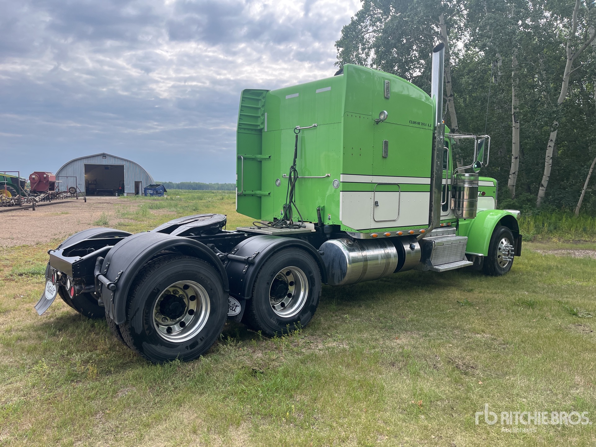 General Appearance with Picture, Right Rear Corner