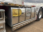 4 Underbody - Truck with 