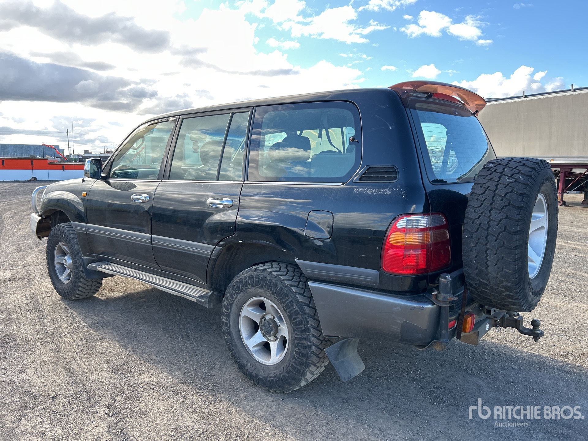 General Appearance with Picture, Right Rear Corner