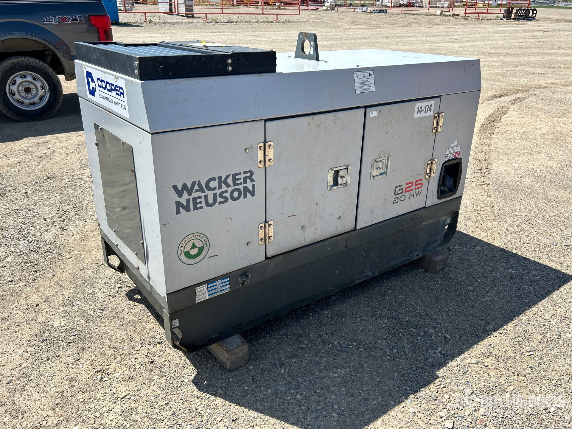 General Appearance with Picture, Right Rear Corner