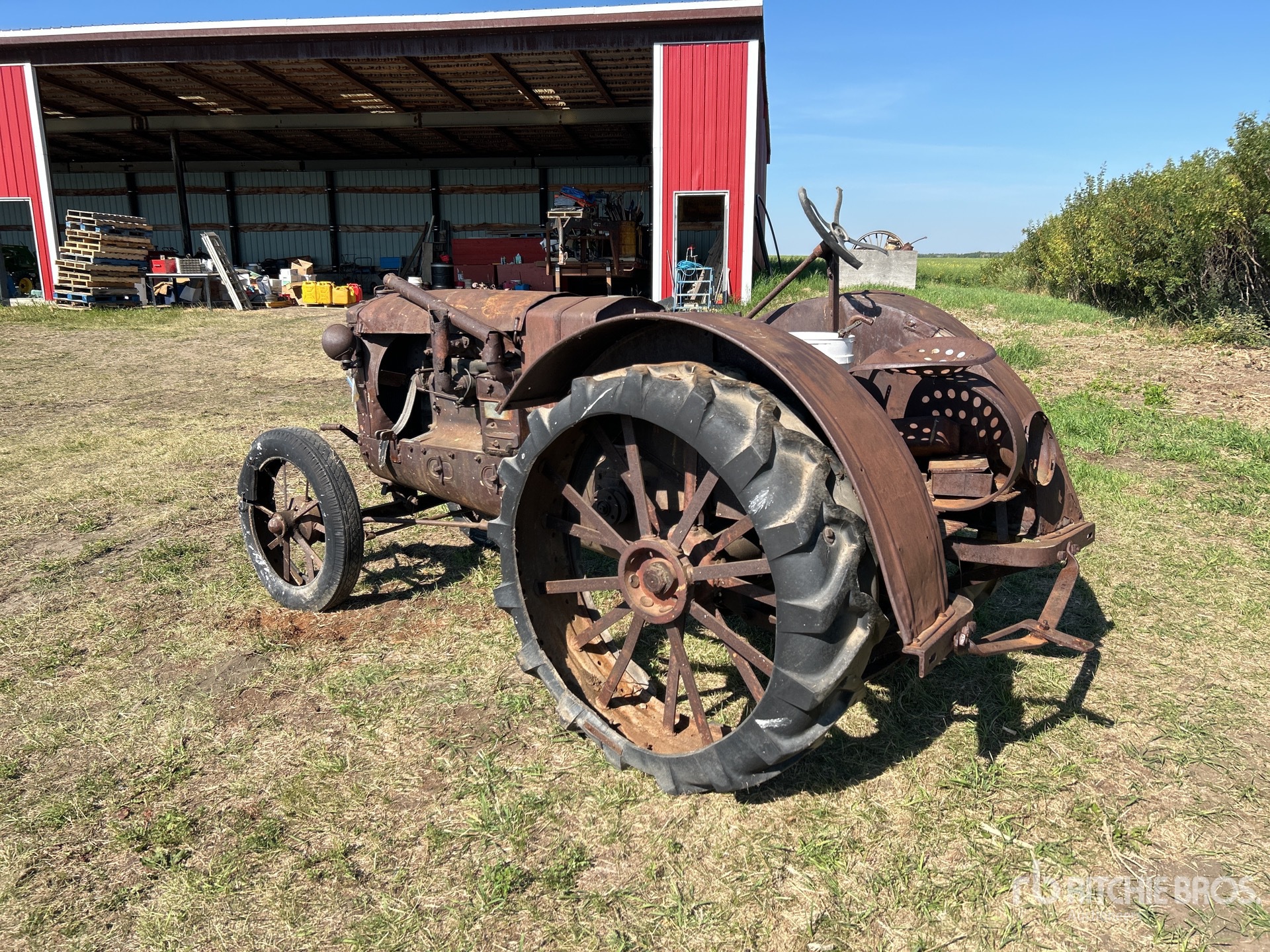 General Appearance with Picture, Left Rear Corner
