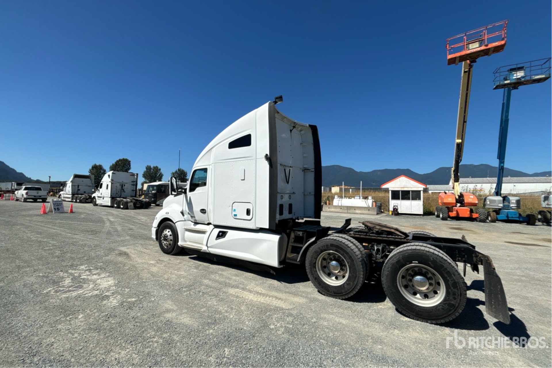 General Appearance with Picture, Left Rear Corner