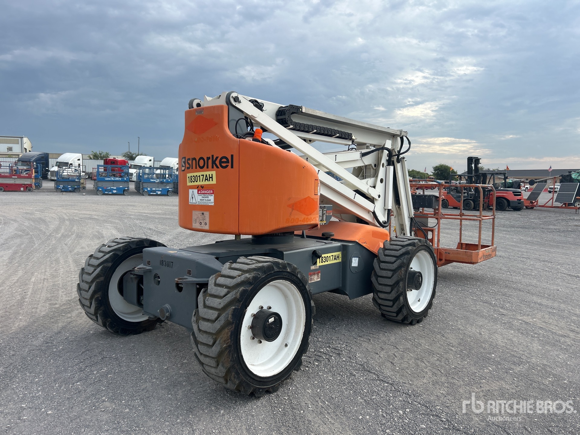 General Appearance with Picture, Right Rear Corner