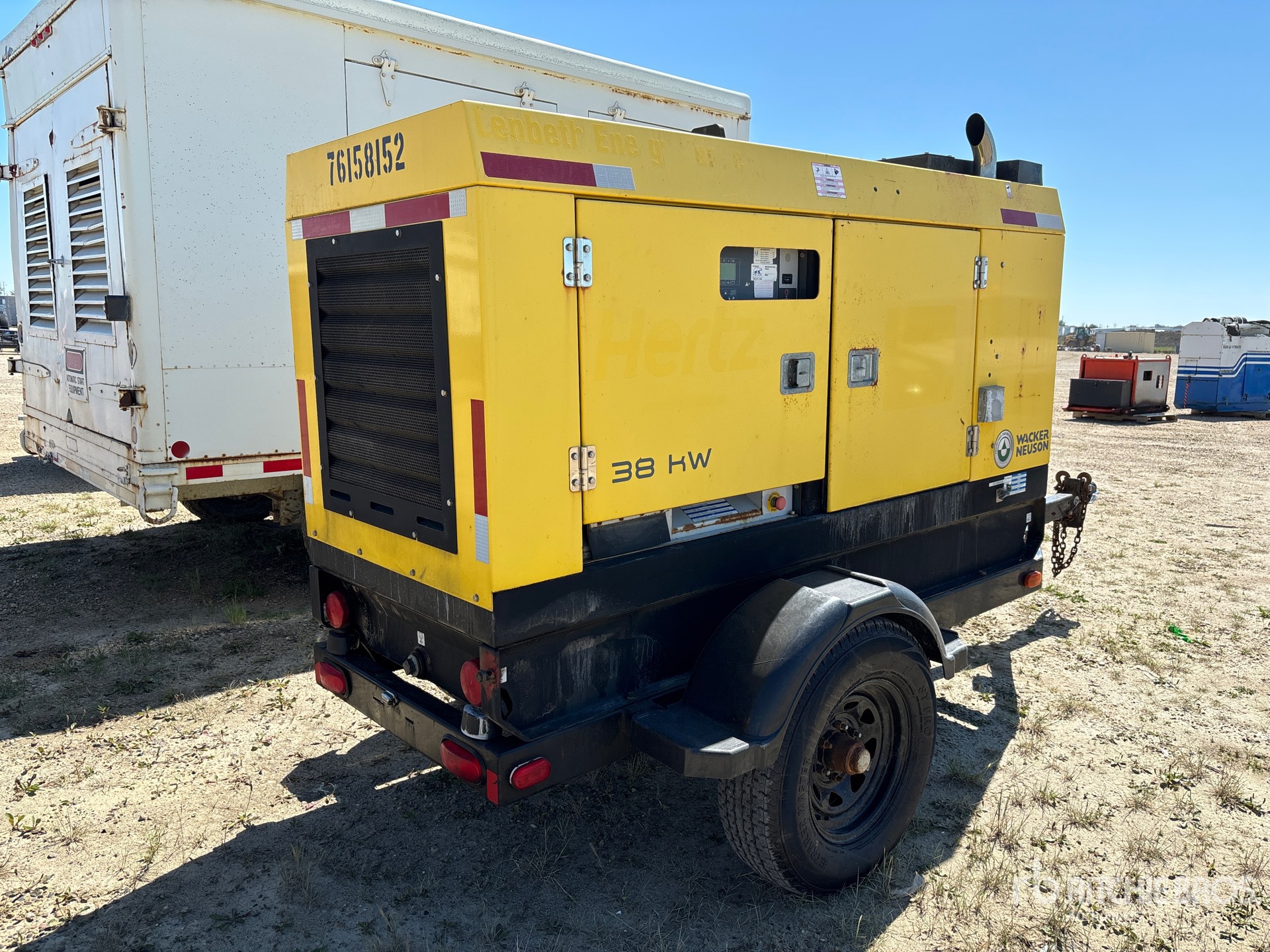 General Appearance with Picture, Right Rear Corner