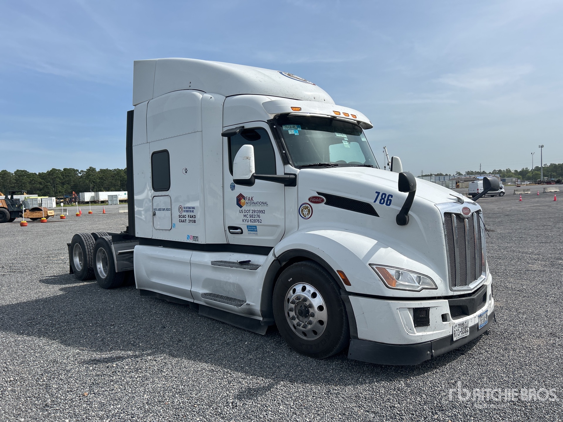 General Appearance with Picture, Right Front Corner