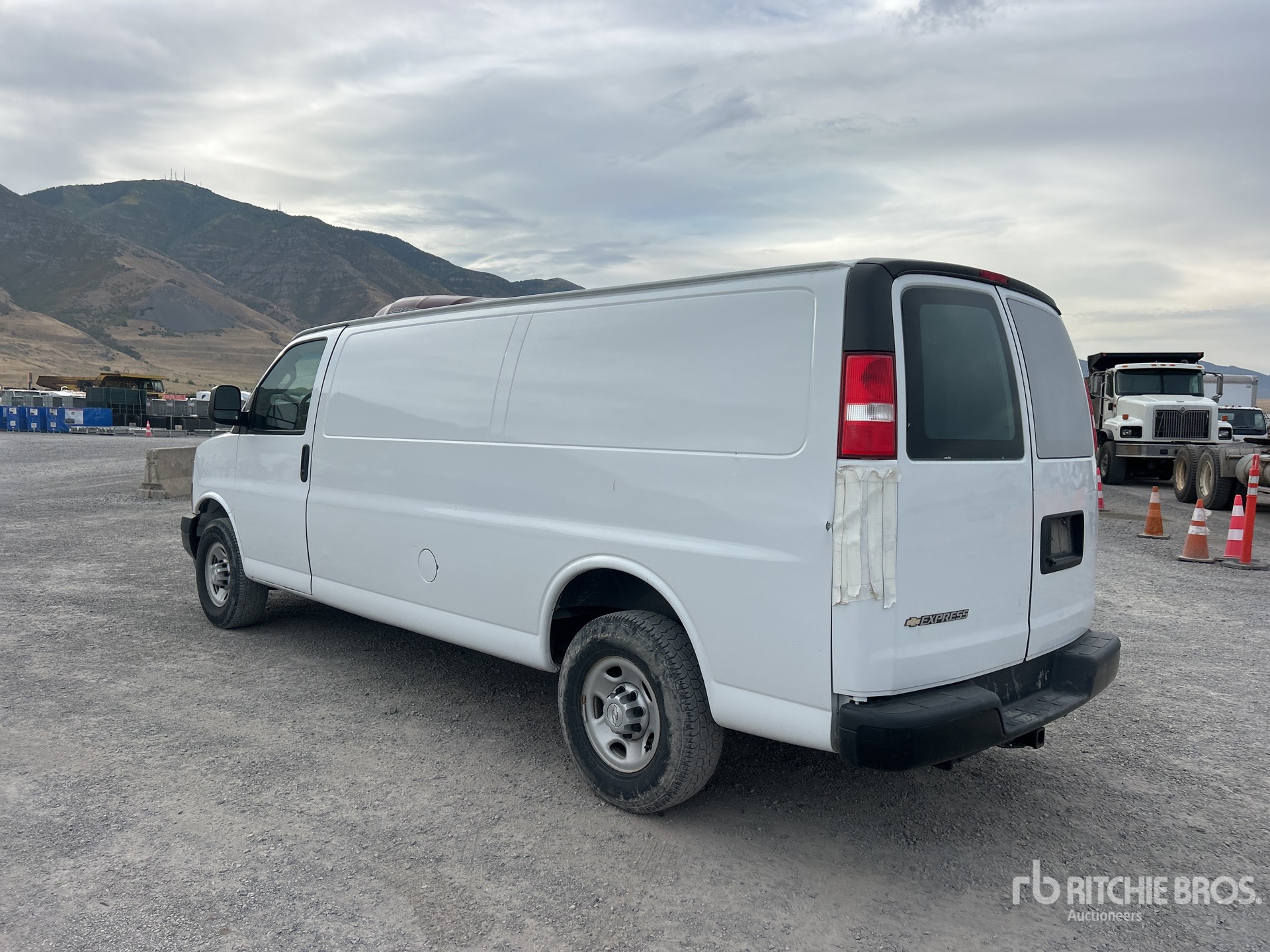 General Appearance with Picture, Left Rear Corner