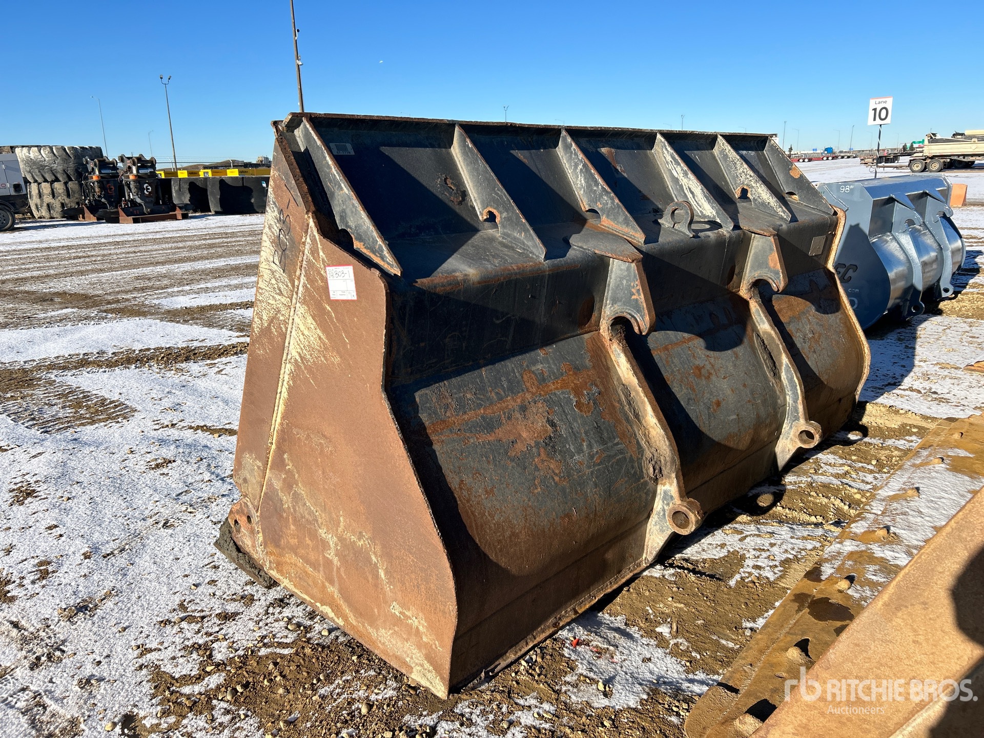 General Appearance with Bild, Ecke hinten links