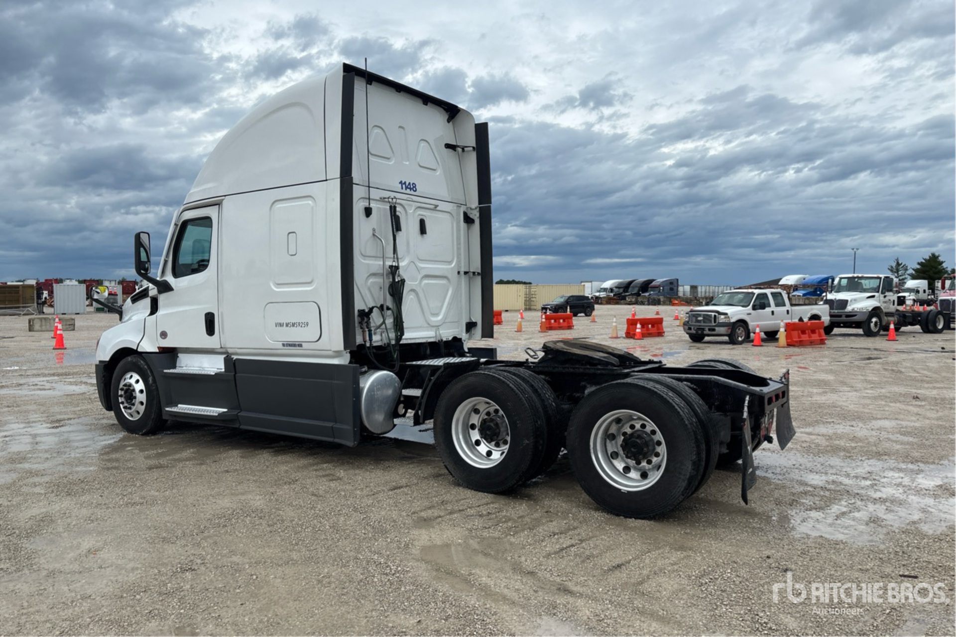 General Appearance with Picture, Left Rear Corner