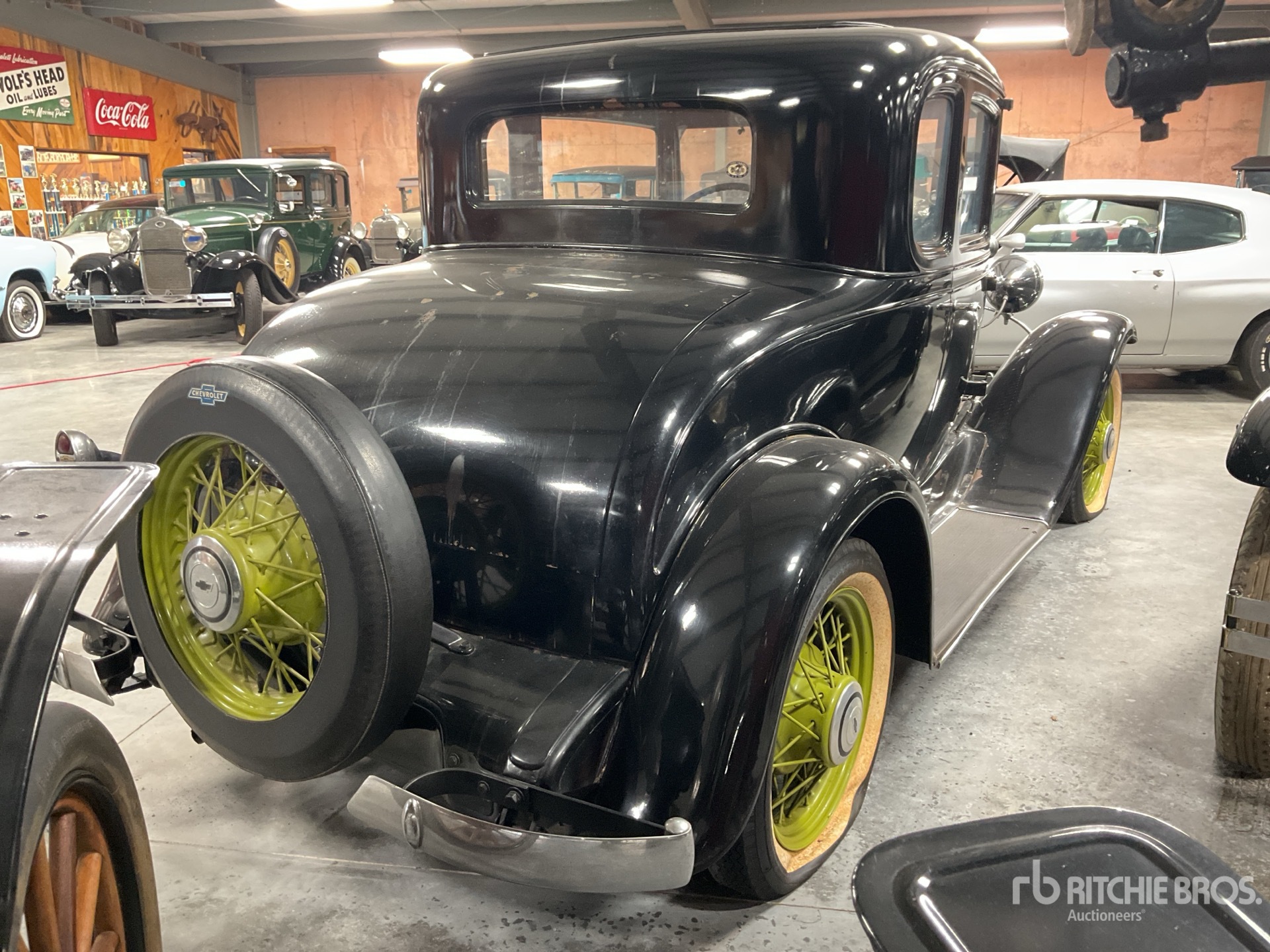 General Appearance with Picture, Right Rear Corner