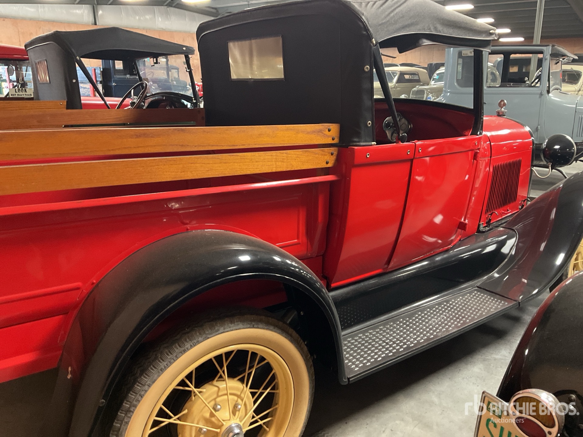 General Appearance with Picture, Right Rear Corner