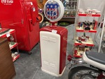 General Appearance with Bild, Ecke vorne links