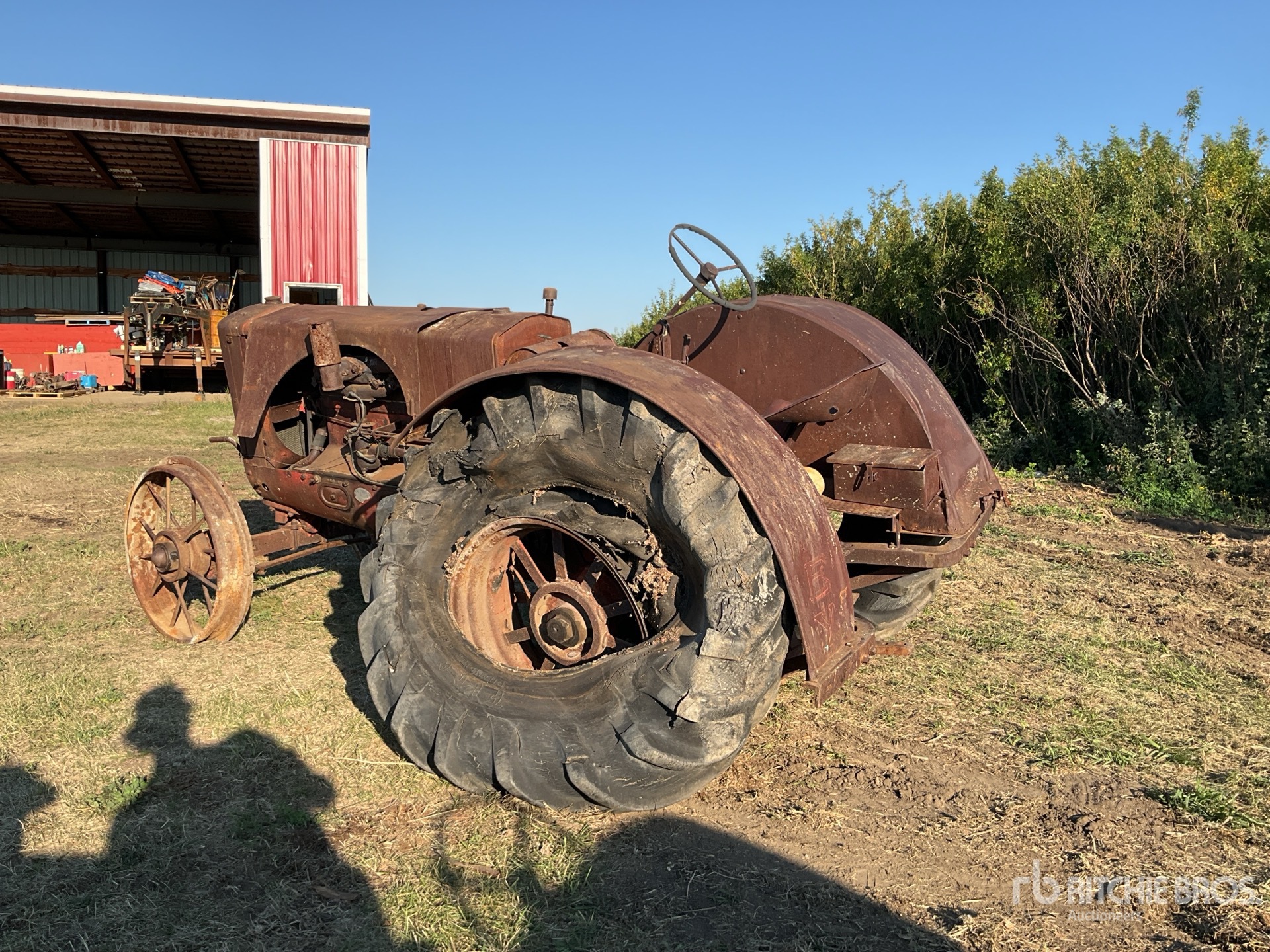 General Appearance with Picture, Left Rear Corner