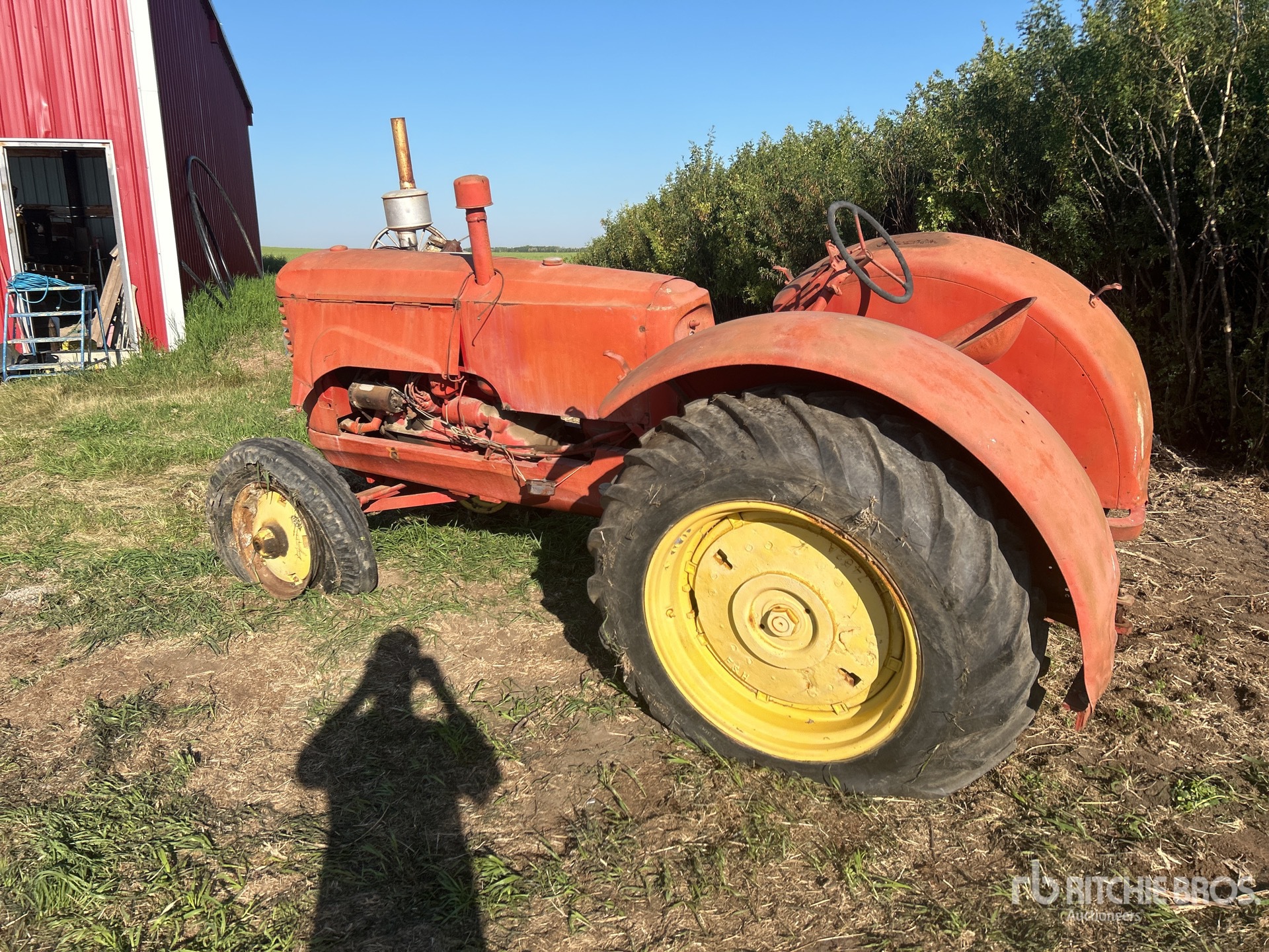General Appearance with Picture, Left Rear Corner