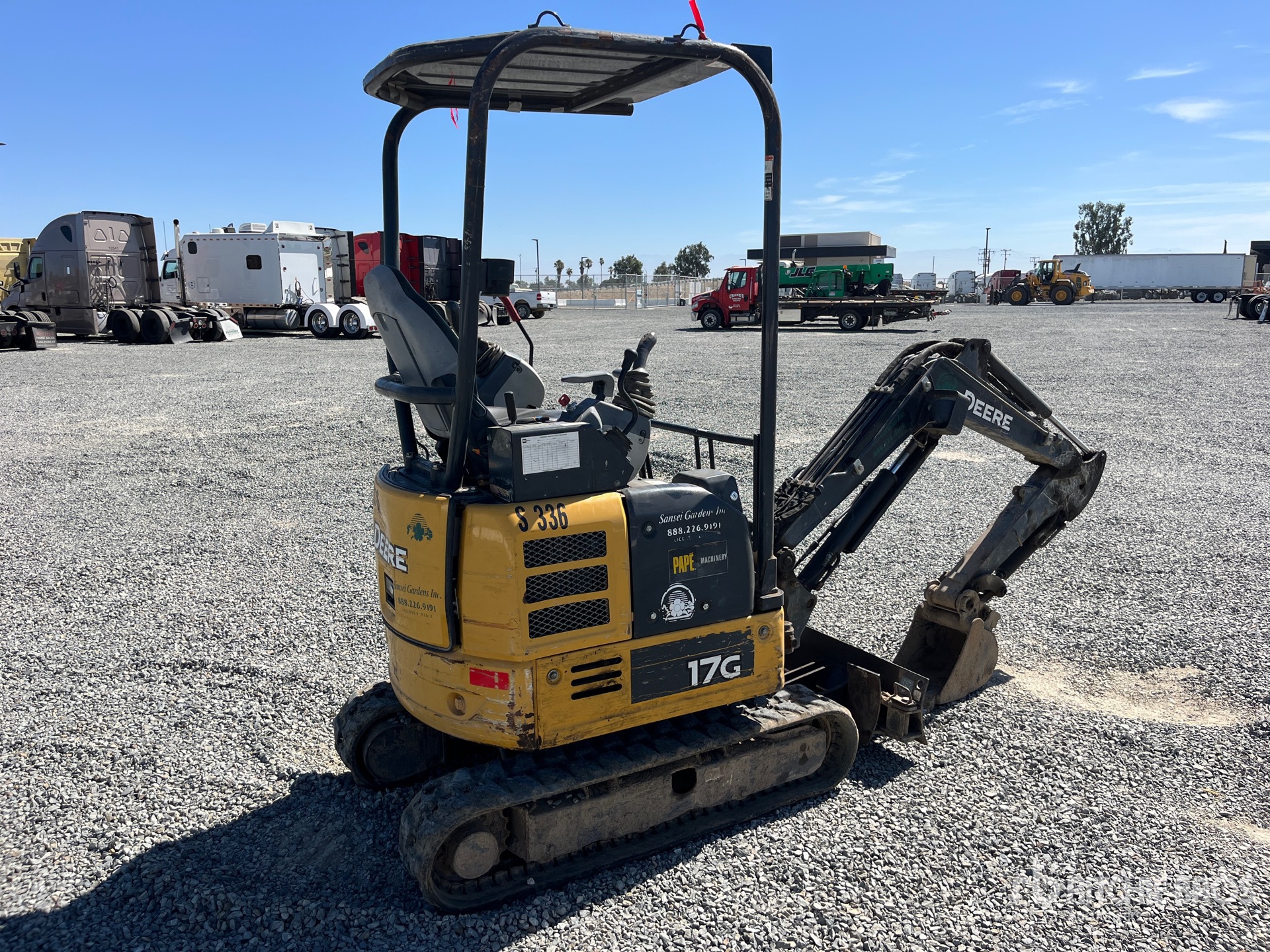 General Appearance with Picture, Right Rear Corner