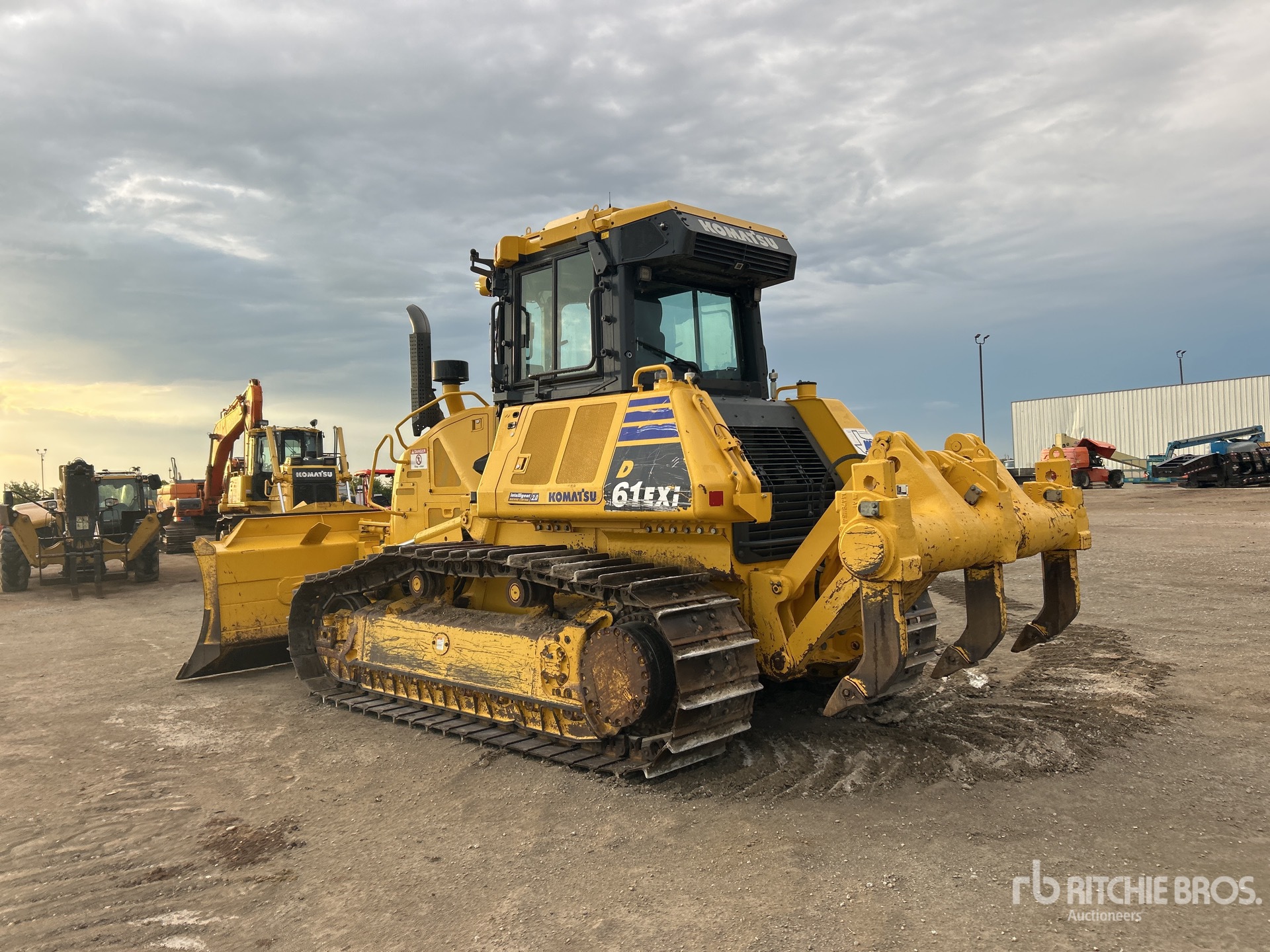 TOPADOR FRONTAL 2021 KOMATSU D61EXI24
