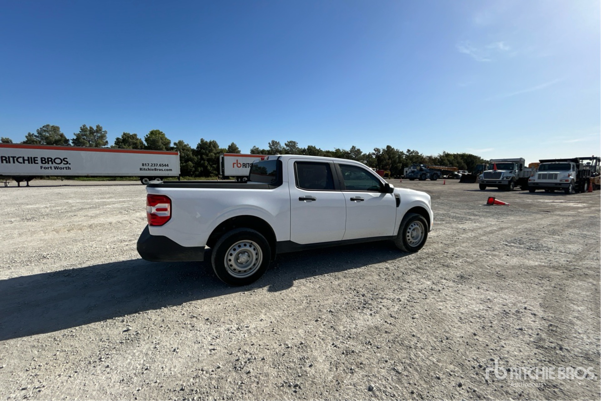 General Appearance with Bild, Ecke hinten rechts