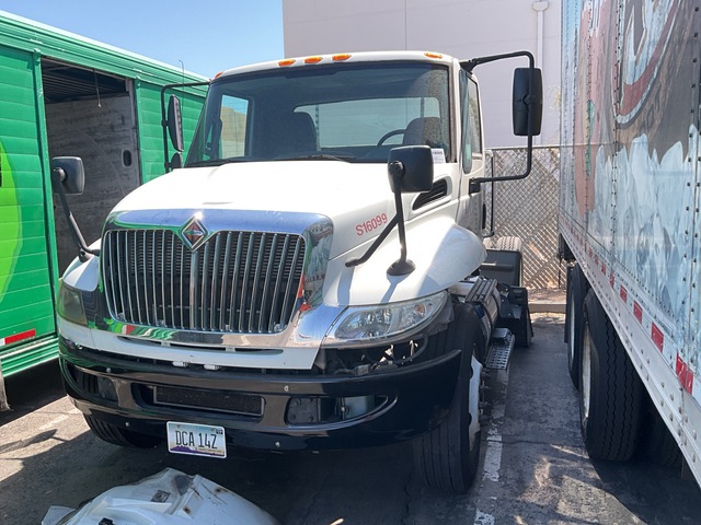 2016 International 4400 4x2 S/A Day Cab Truck Tractor