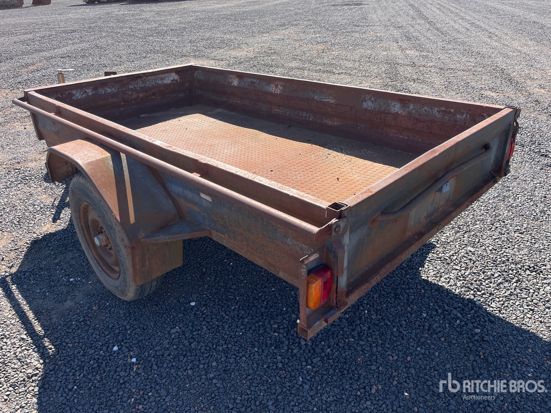 General Appearance with Picture, Right Rear Corner