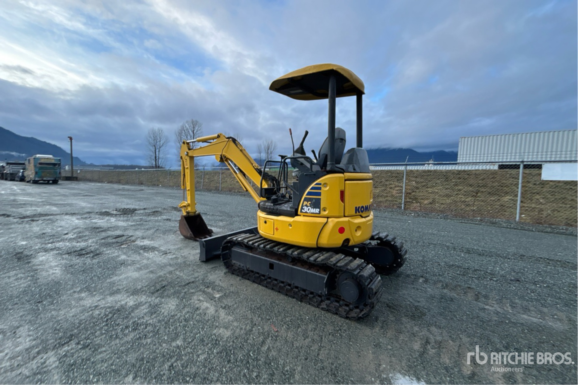 General Appearance with Picture, Left Rear Corner