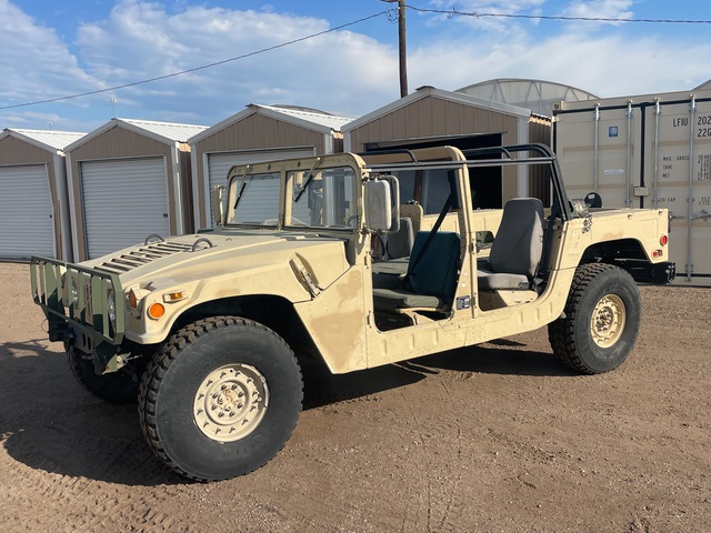 AM General M1097R1 HMMWV 4 Door Soft Top w/Truck Body AM General M1097R1 HMMWV 4 Door Soft Top w/Truck Body