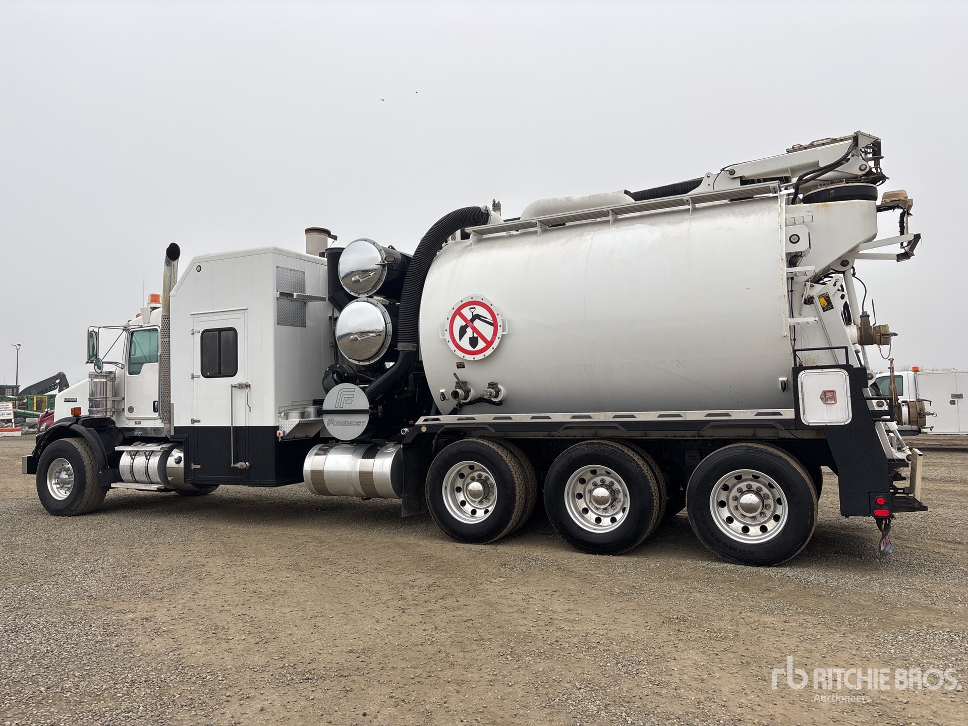 General Appearance with Bild, Ecke hinten links