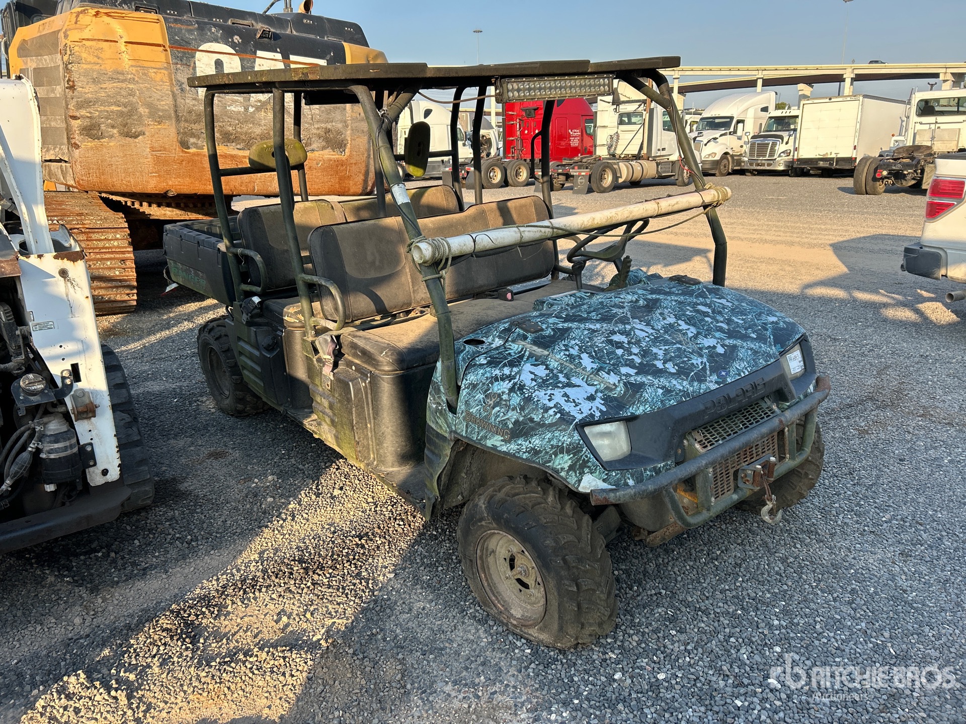 General Appearance with Picture, Right Front Corner