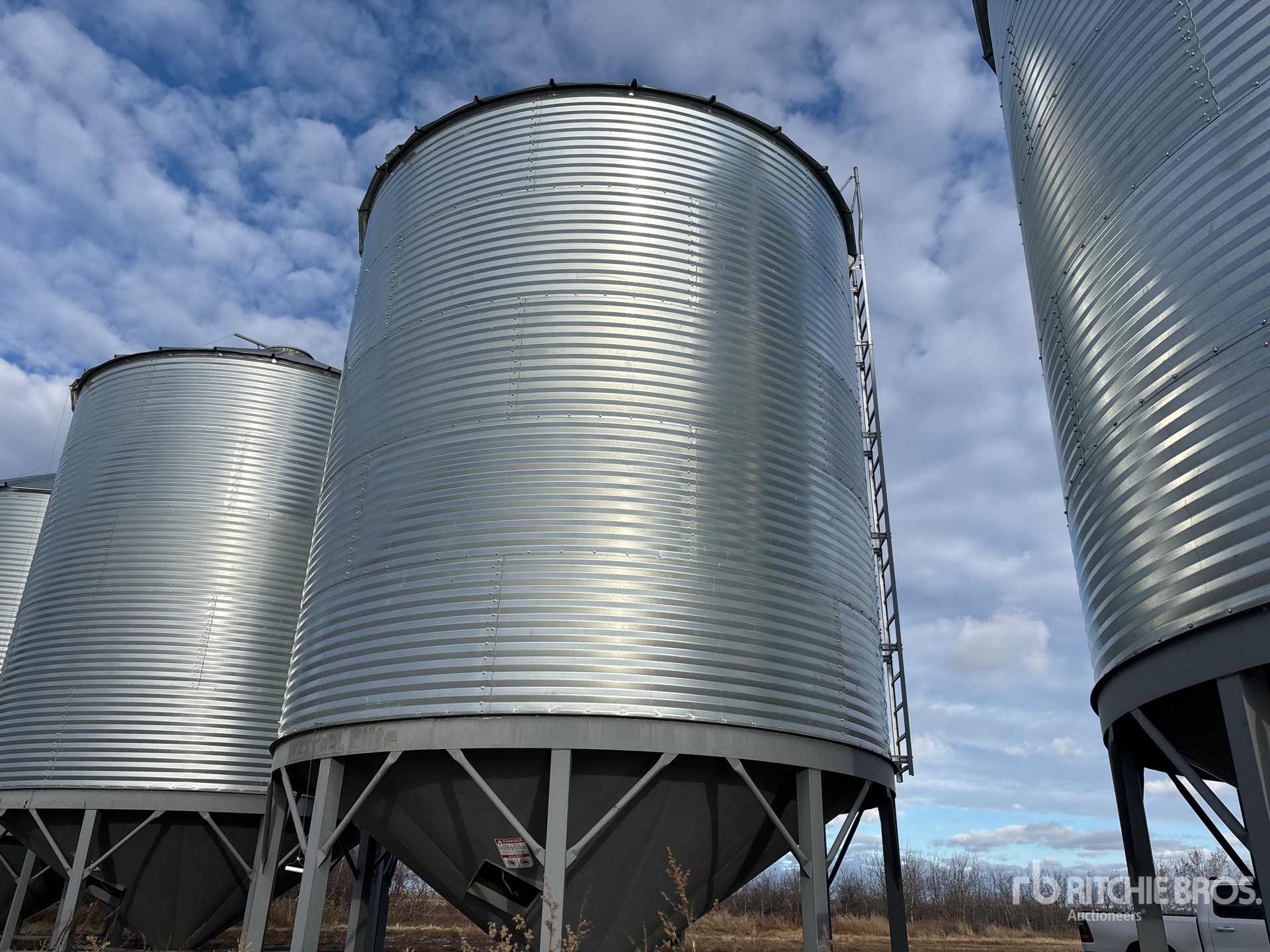 General Appearance with Zdjęcie, prawy dolny róg