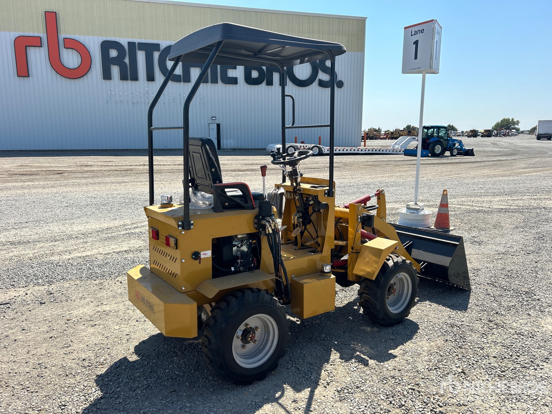 General Appearance with Picture, Right Rear Corner