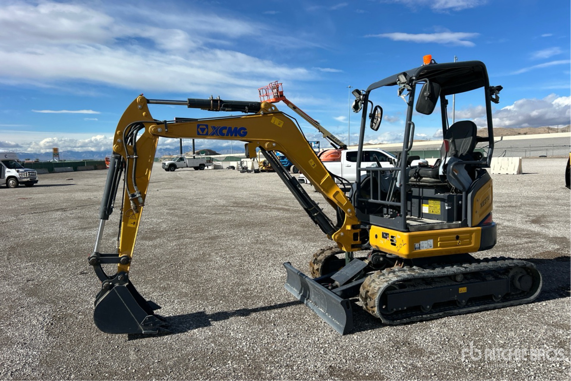 General Appearance with Picture, Left Front Corner