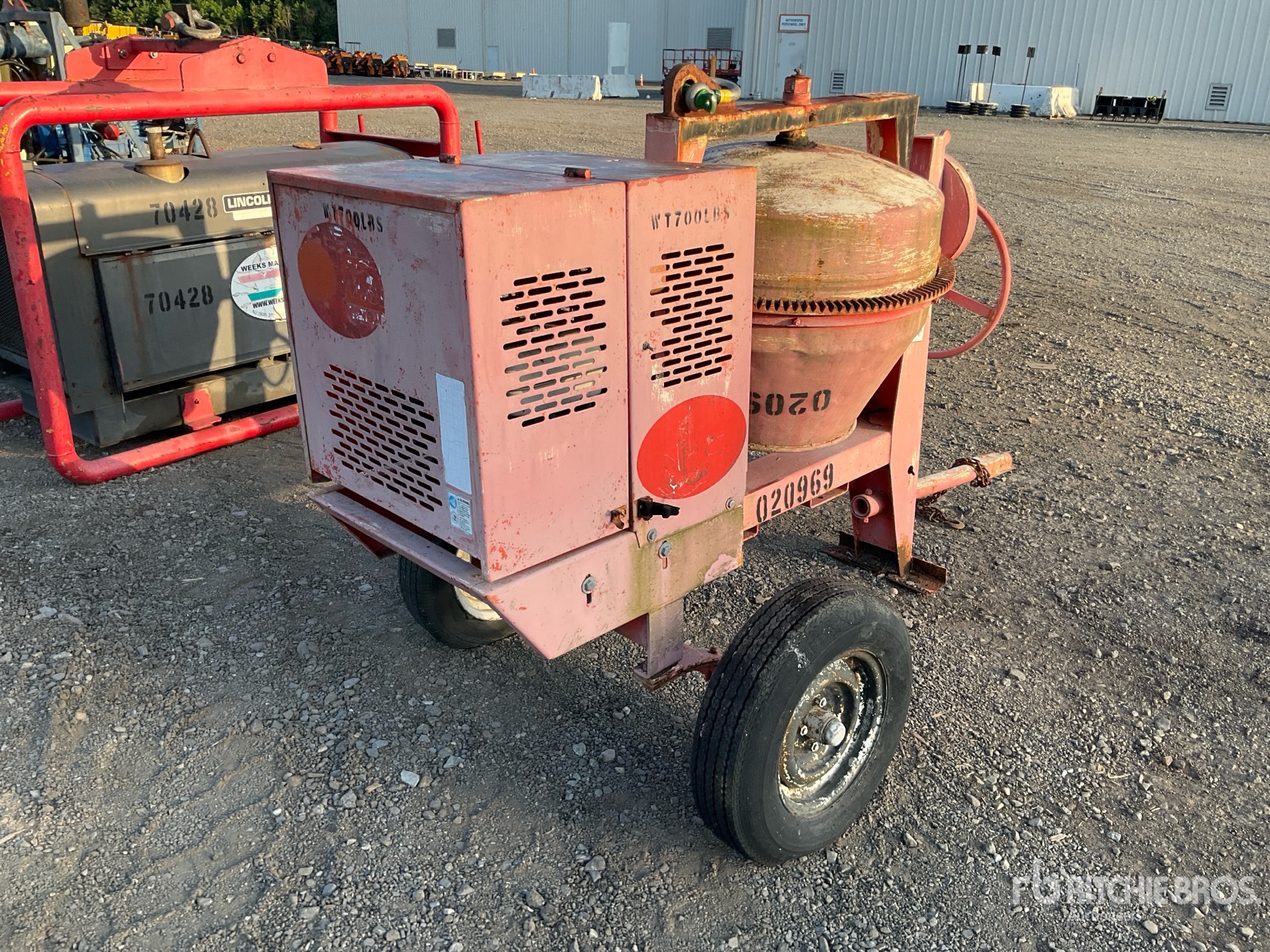 General Appearance with Picture, Right Rear Corner