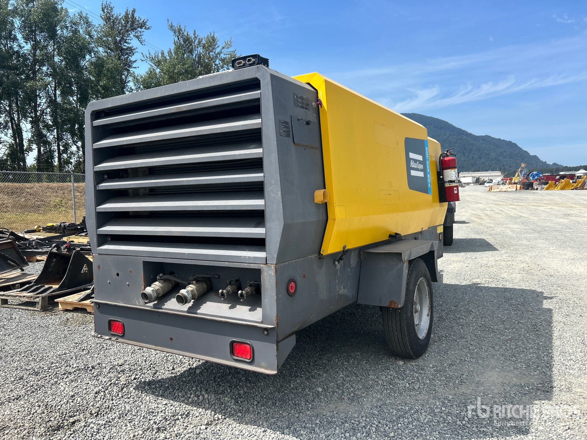 General Appearance with Picture, Right Rear Corner