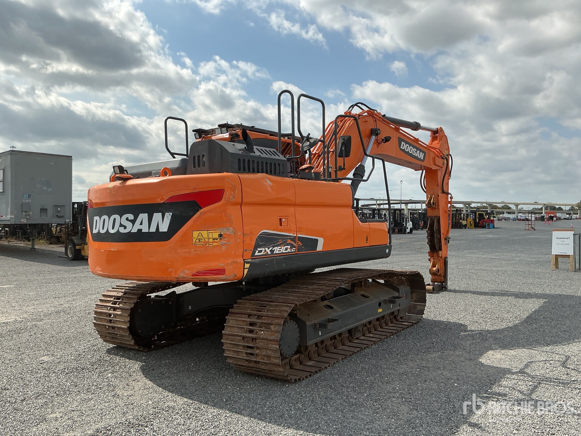 General Appearance with Image, coin arrière droit