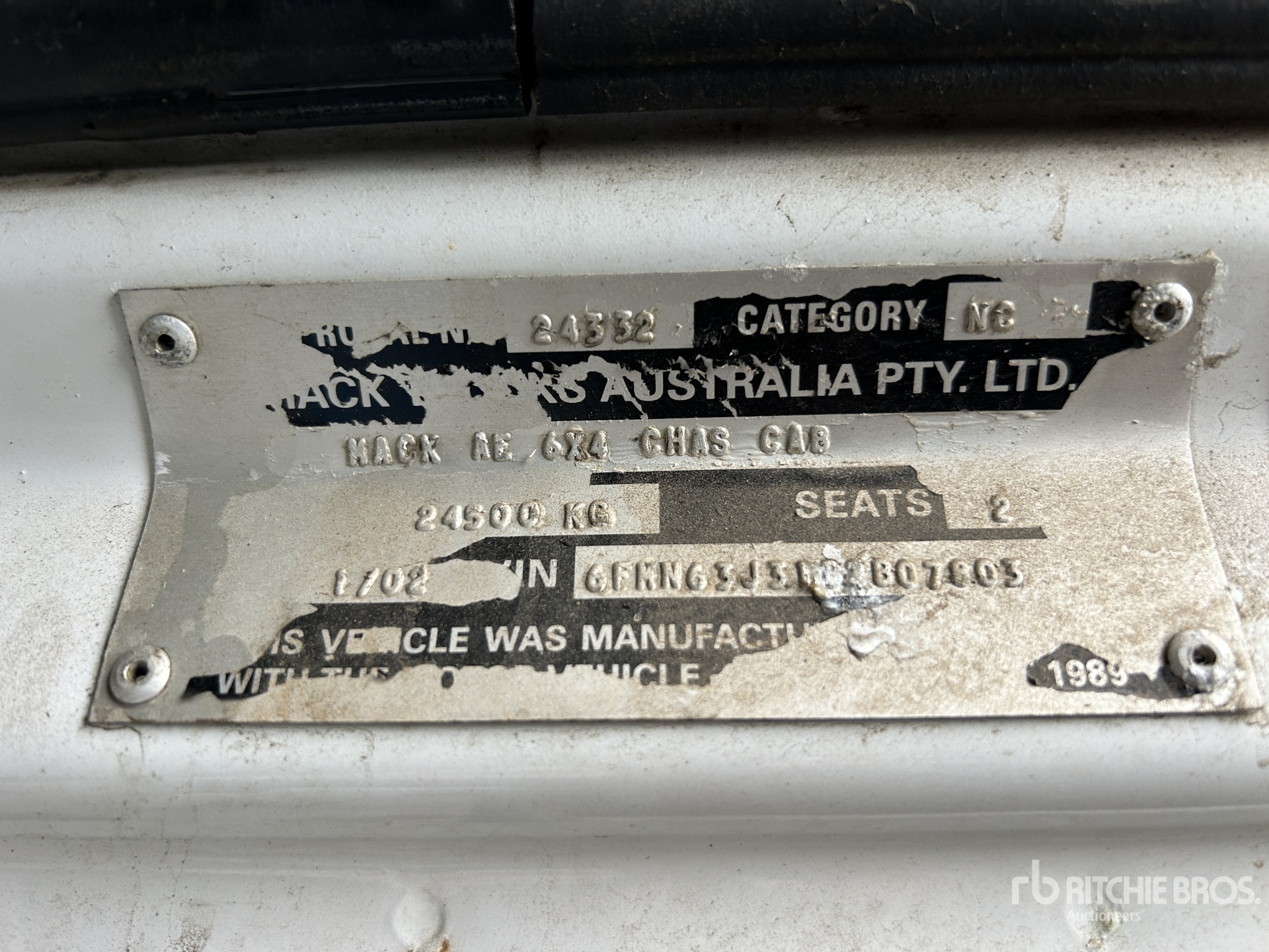 General Appearance with Serial Number / VIN