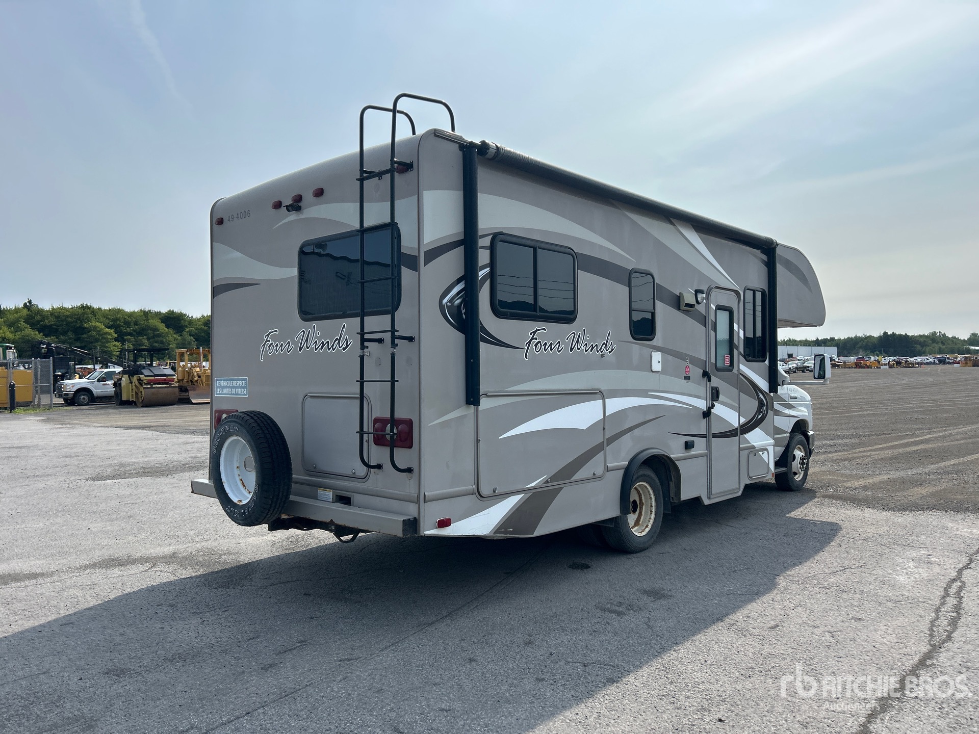 General Appearance with Picture, Right Rear Corner