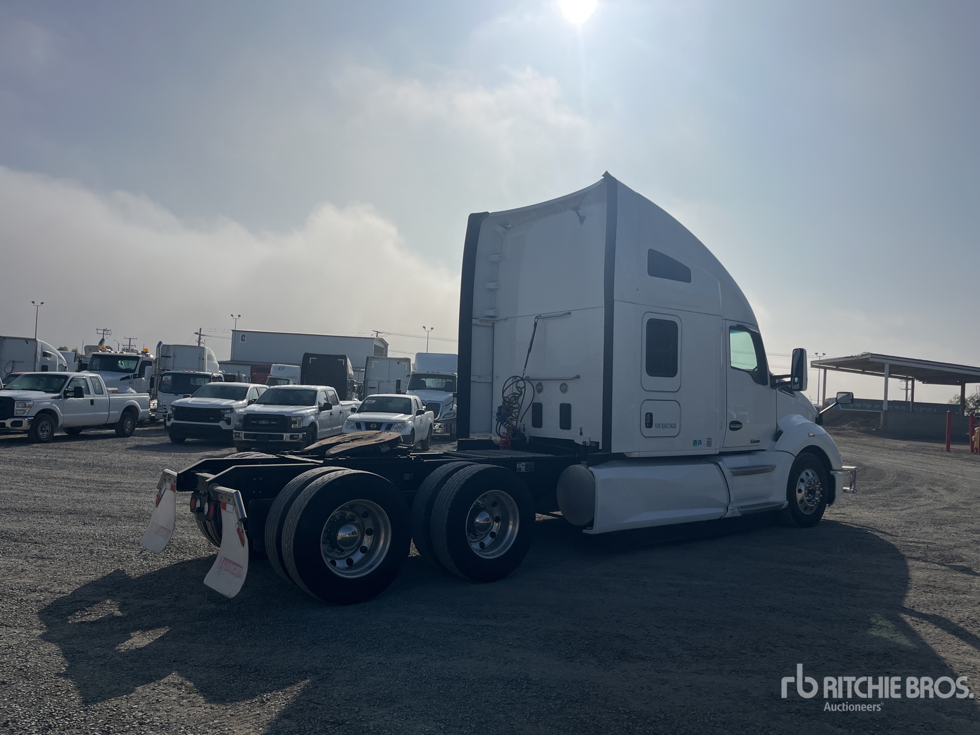 General Appearance with Picture, Right Rear Corner