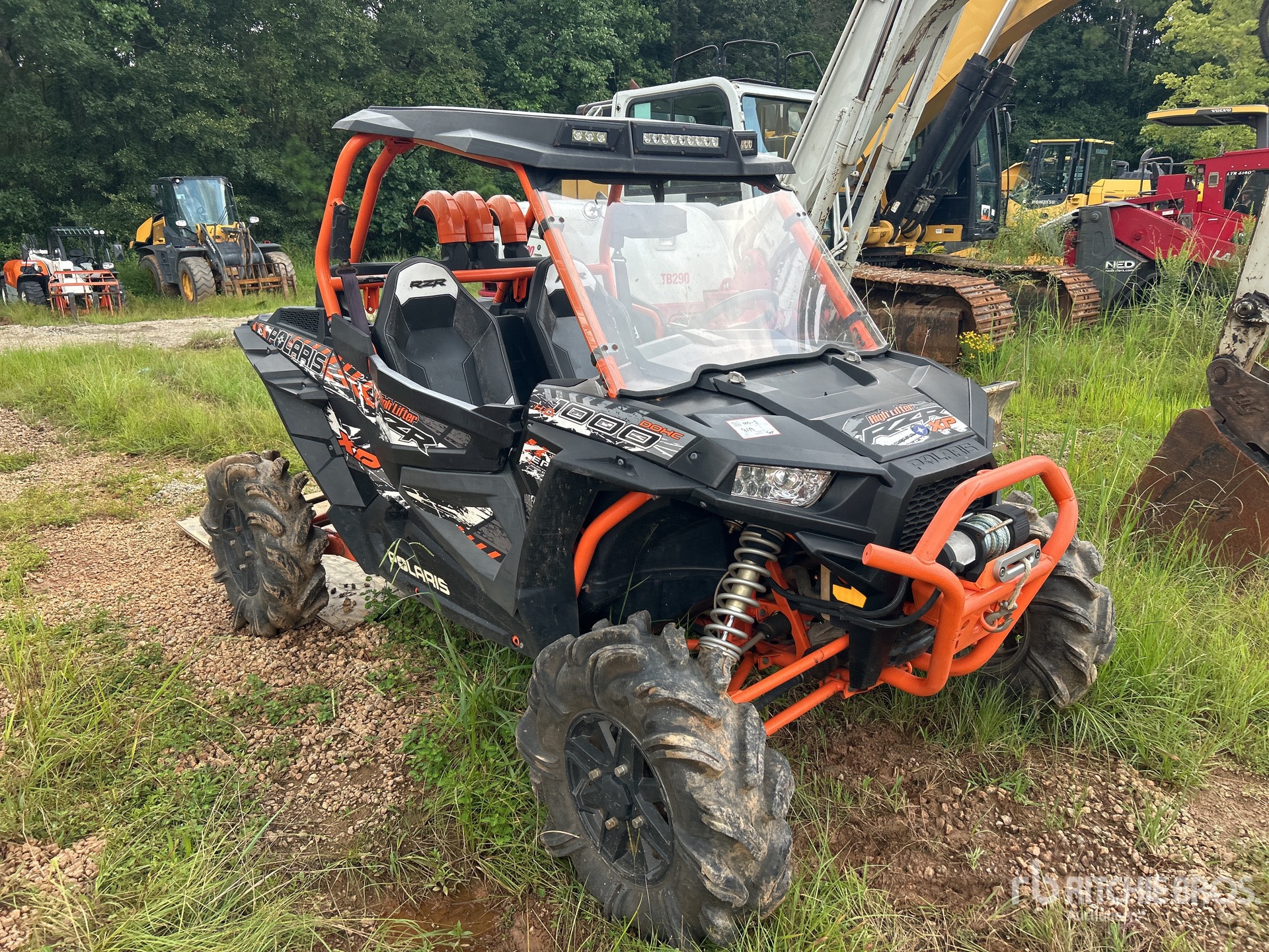 General Appearance with Picture, Right Front Corner