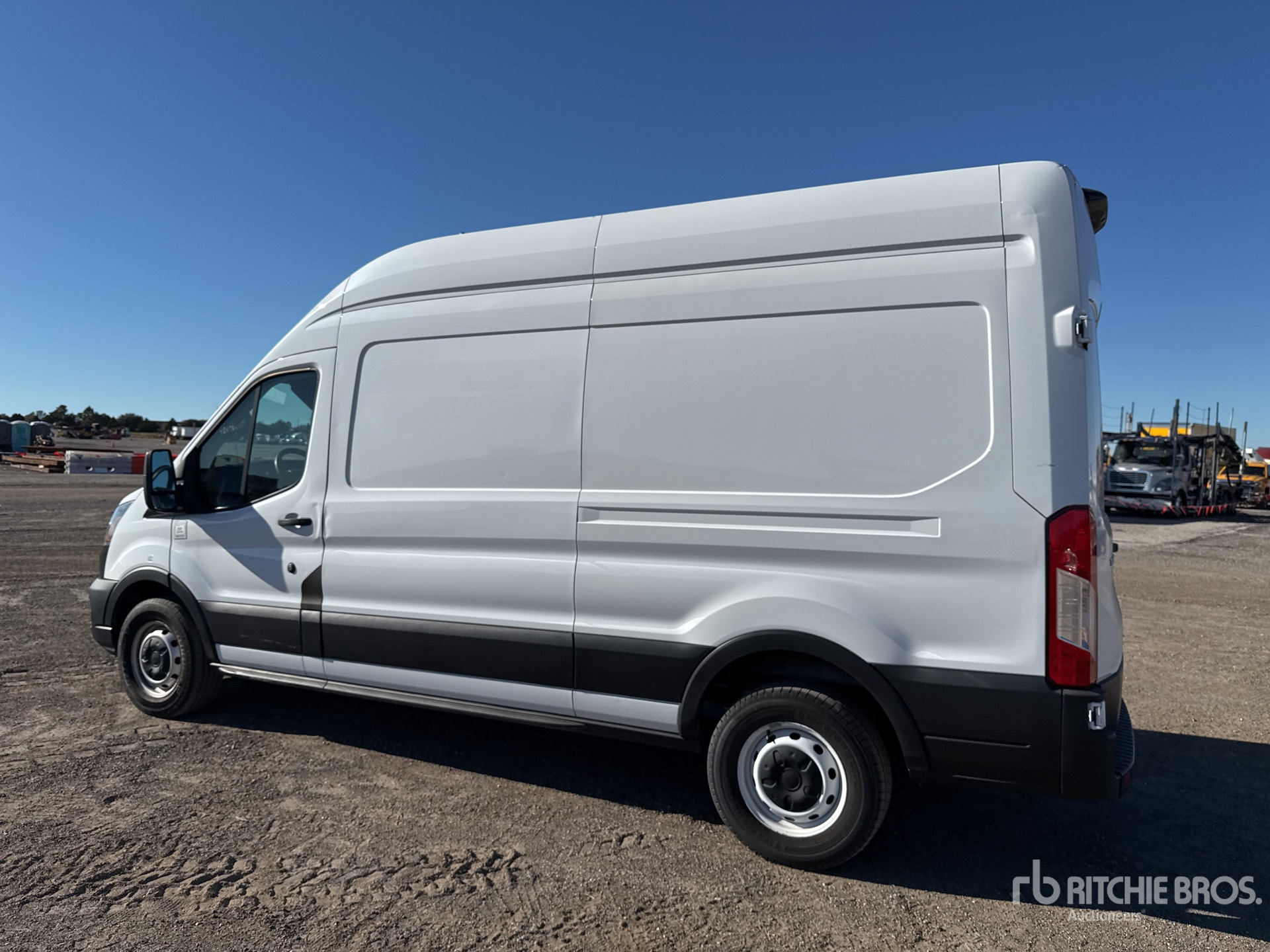 General Appearance with Foto, angolo posteriore sinistro